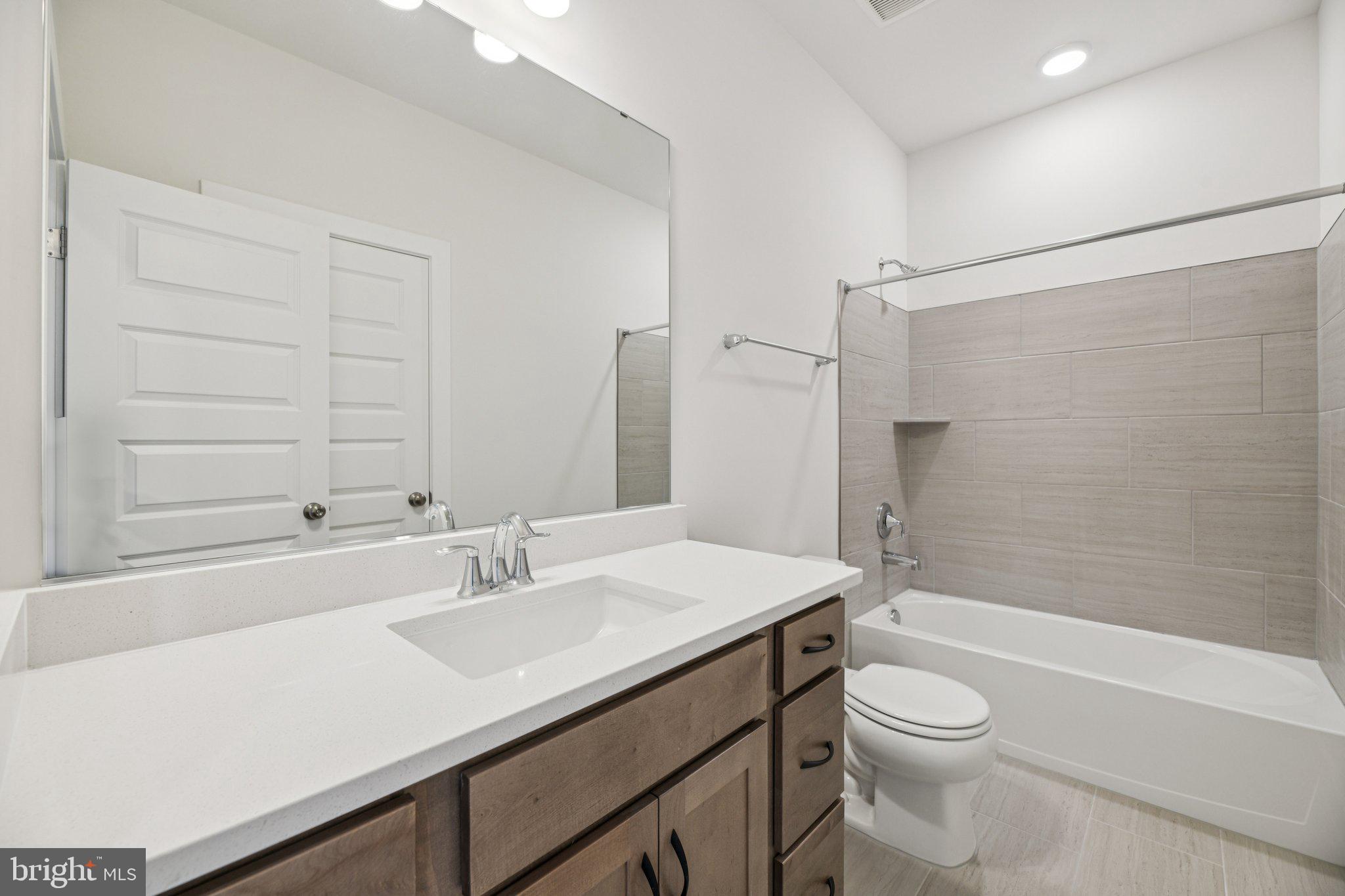 MELFORD TOWN CENTER - Residential