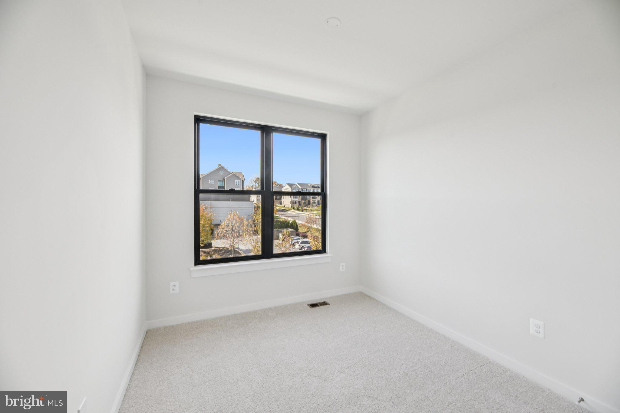 MELFORD TOWN CENTER - Residential