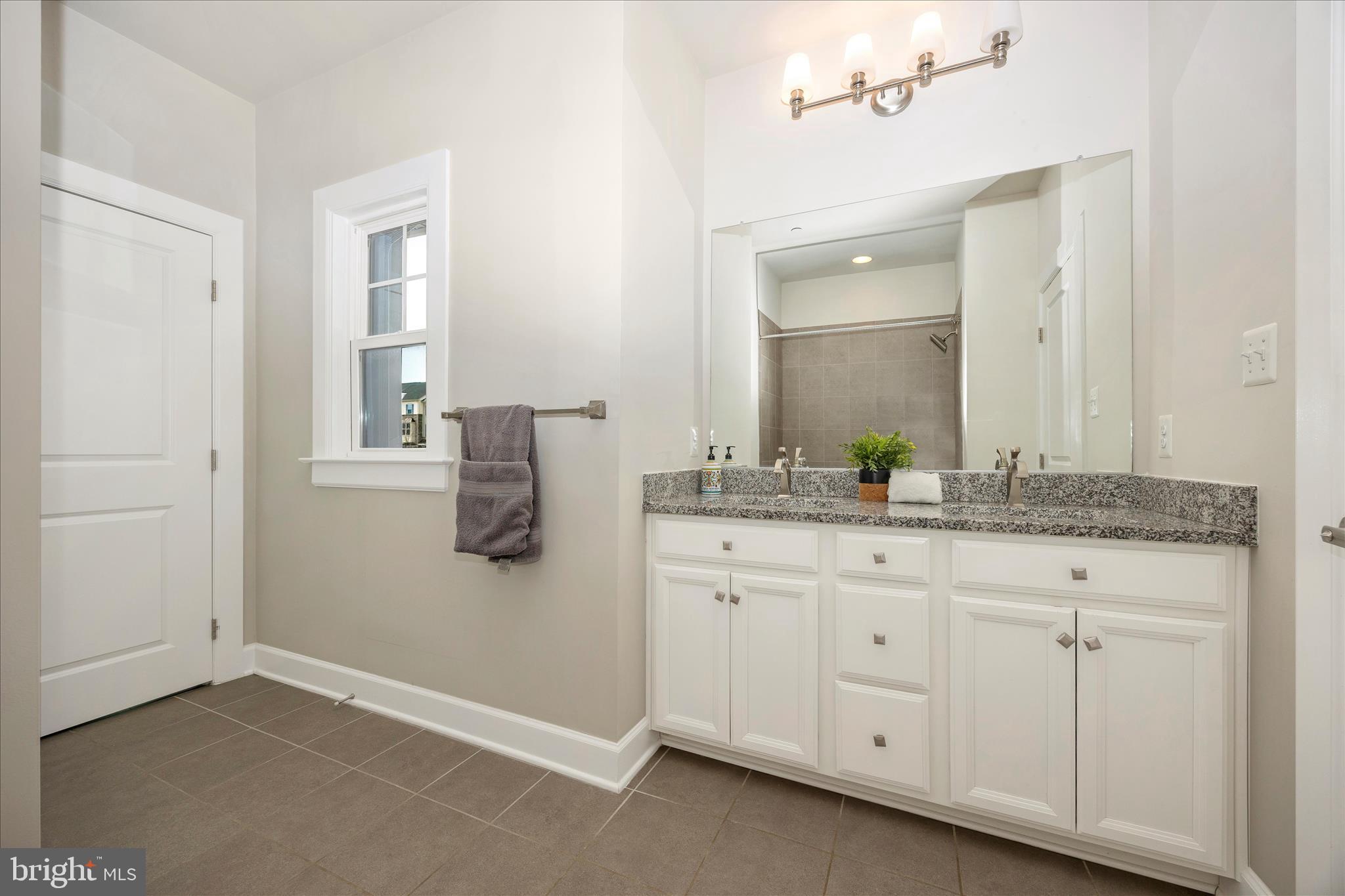 LAKE LINGANORE OAKDALE - Residential