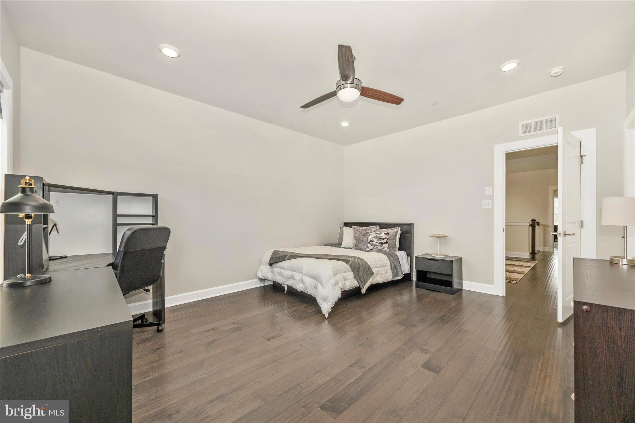 LAKE LINGANORE OAKDALE - Residential