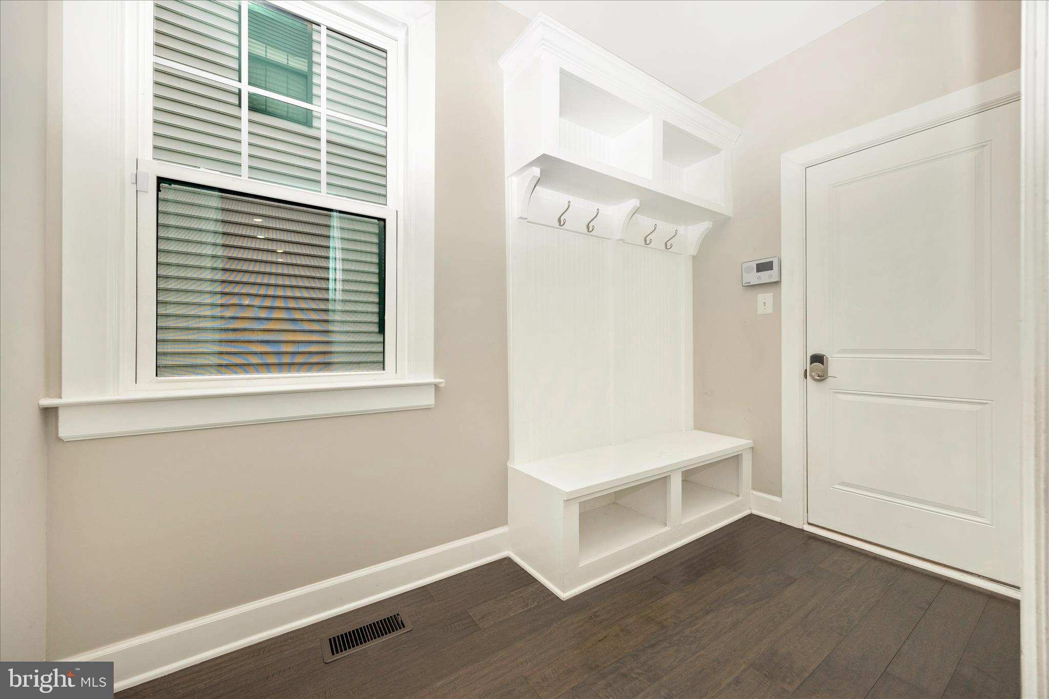 LAKE LINGANORE OAKDALE - Residential