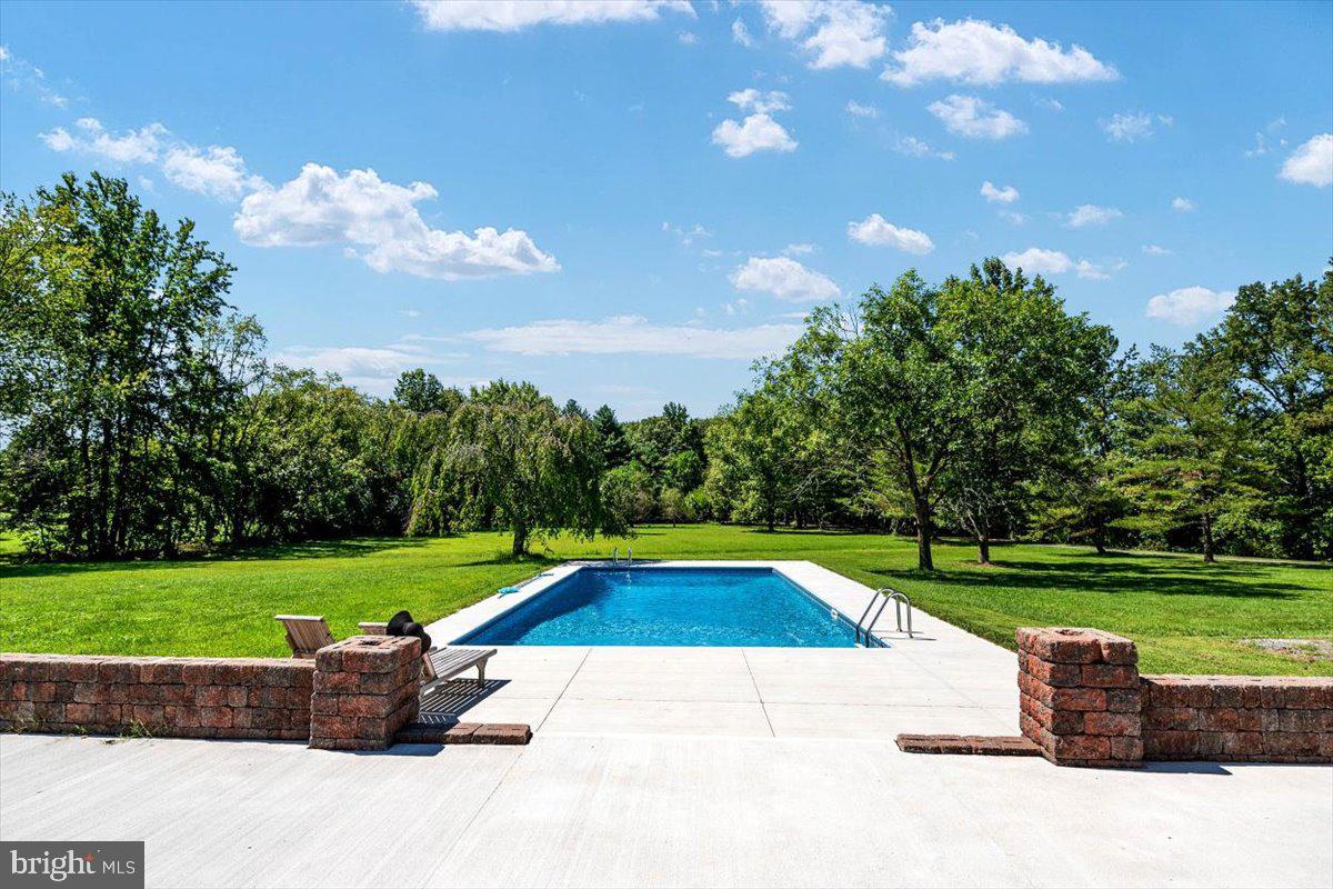 HUNTERS RIDGE - Residential