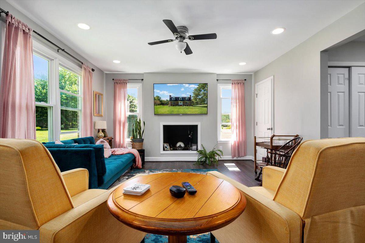 HUNTERS RIDGE - Residential