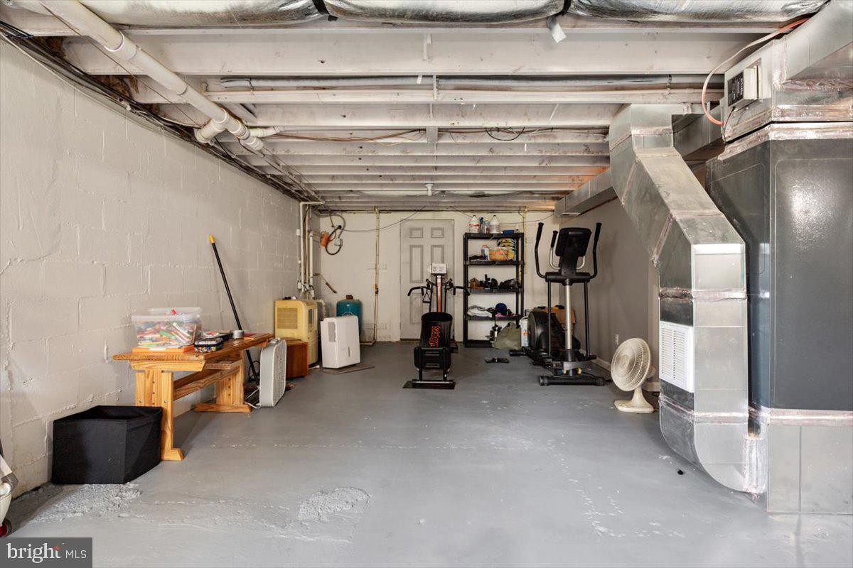 HUNTERS RIDGE - Residential