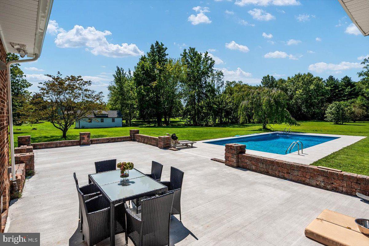 HUNTERS RIDGE - Residential