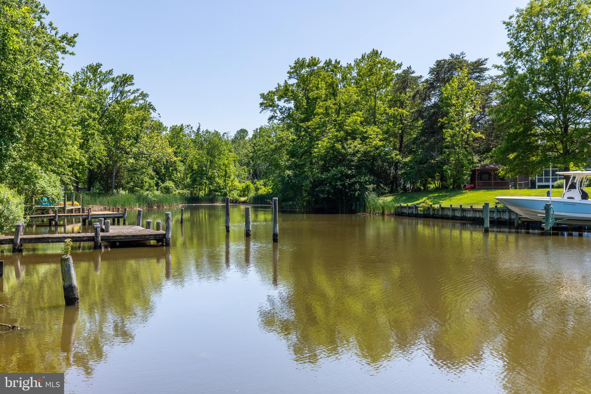 LOCH HAVEN BEACH - Residential