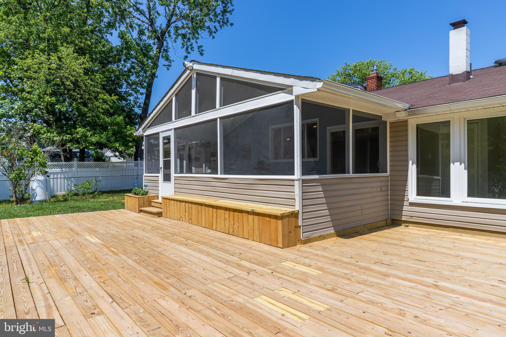 LOCH HAVEN BEACH - Residential