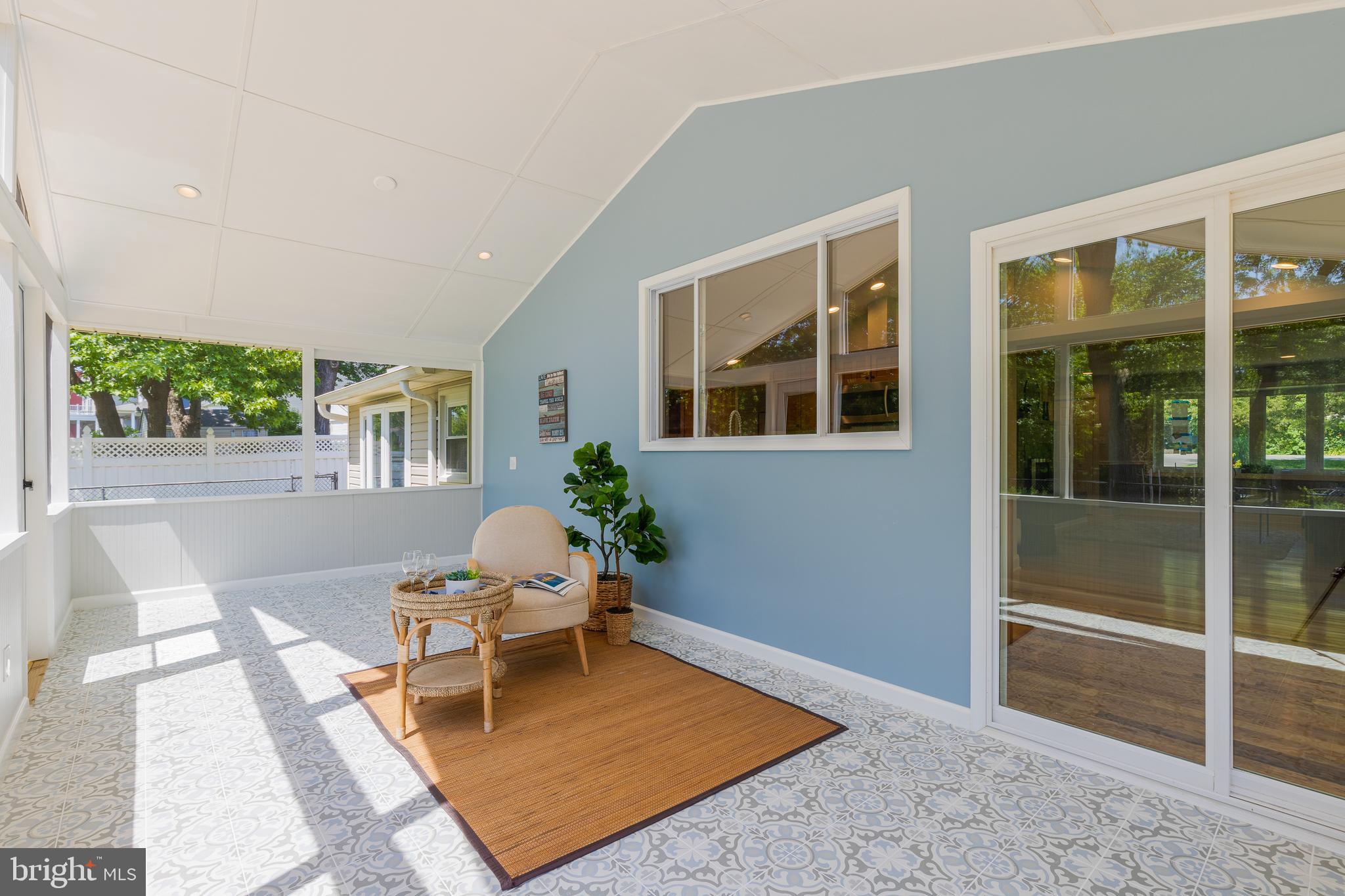 LOCH HAVEN BEACH - Residential