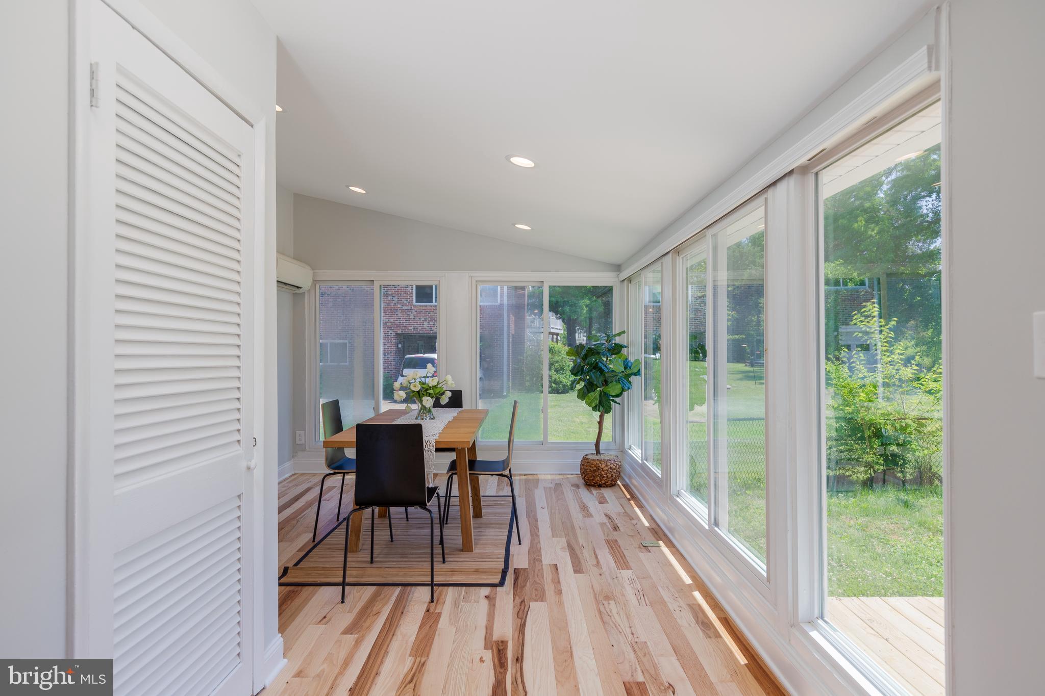 LOCH HAVEN BEACH - Residential