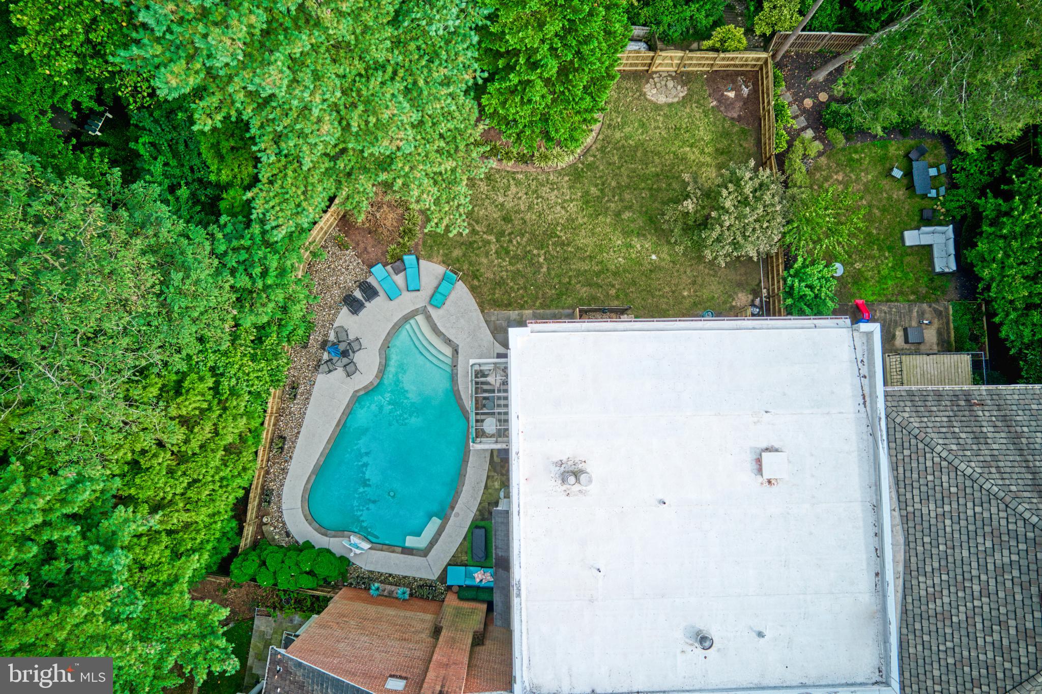 MERRYWOOD ON THE POTOMAC - Residential