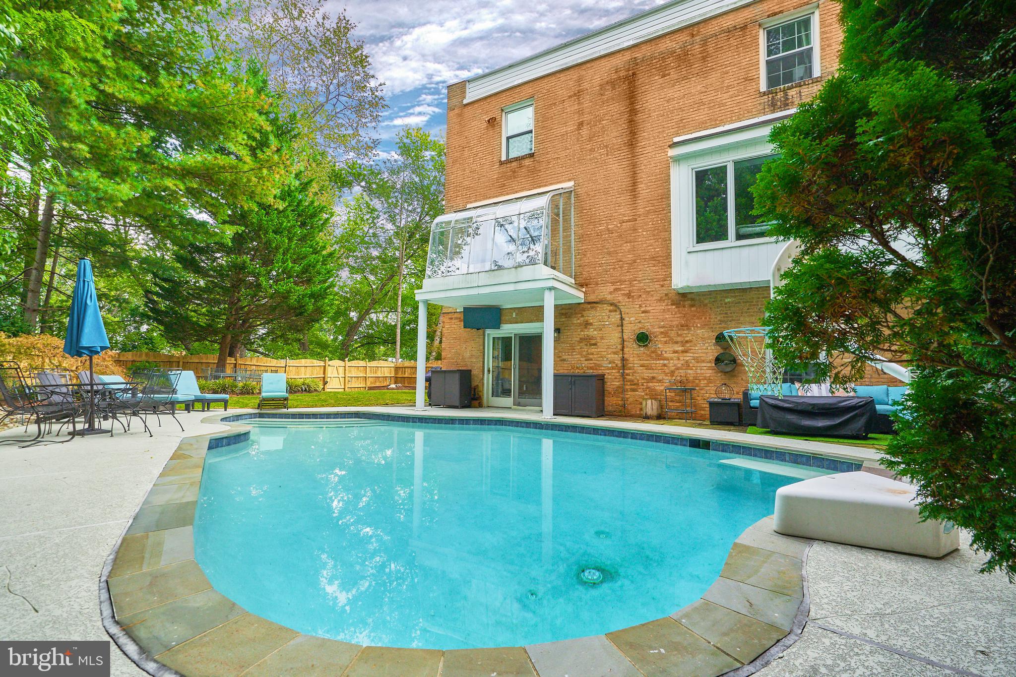 MERRYWOOD ON THE POTOMAC - Residential