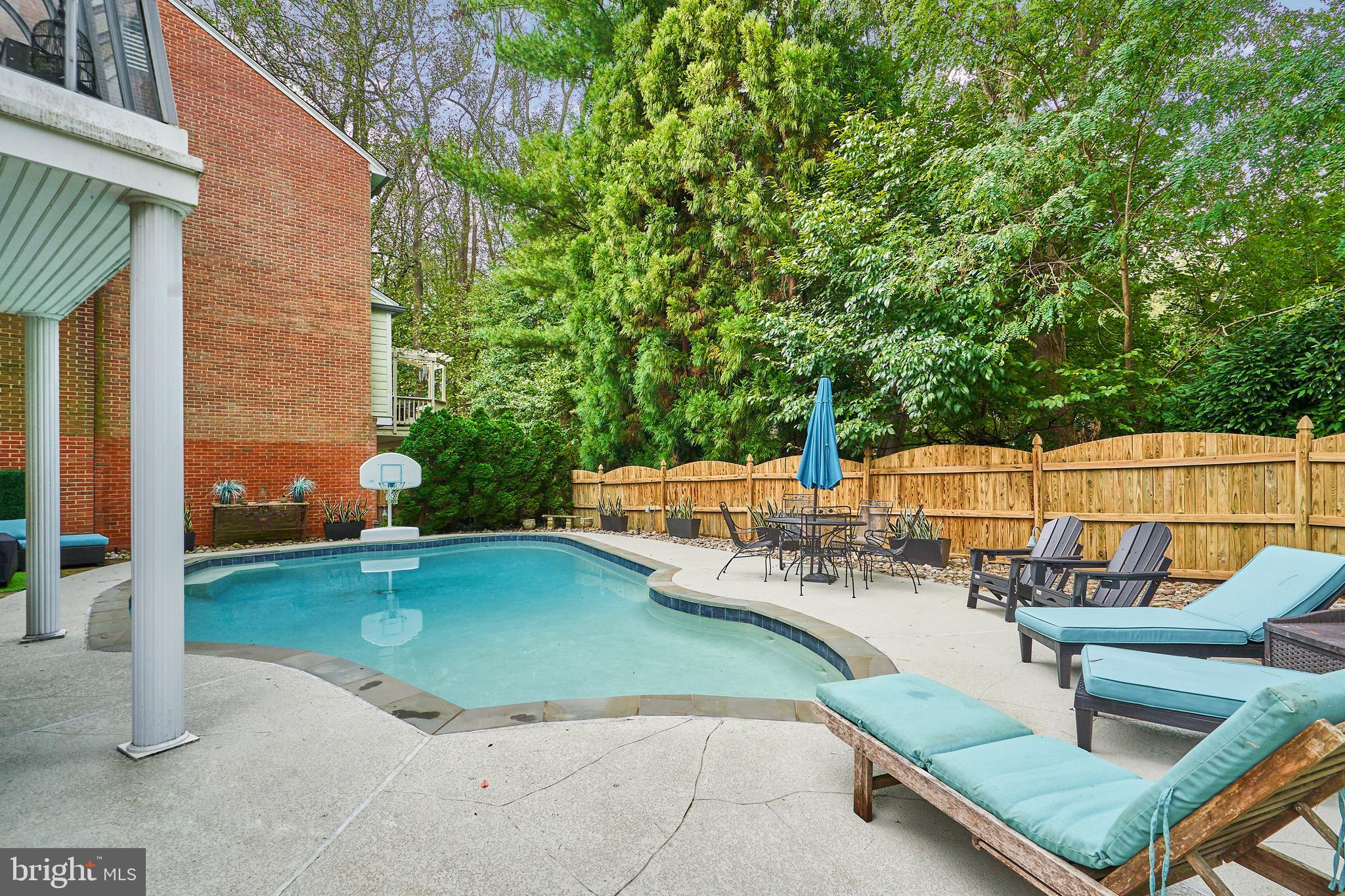 MERRYWOOD ON THE POTOMAC - Residential