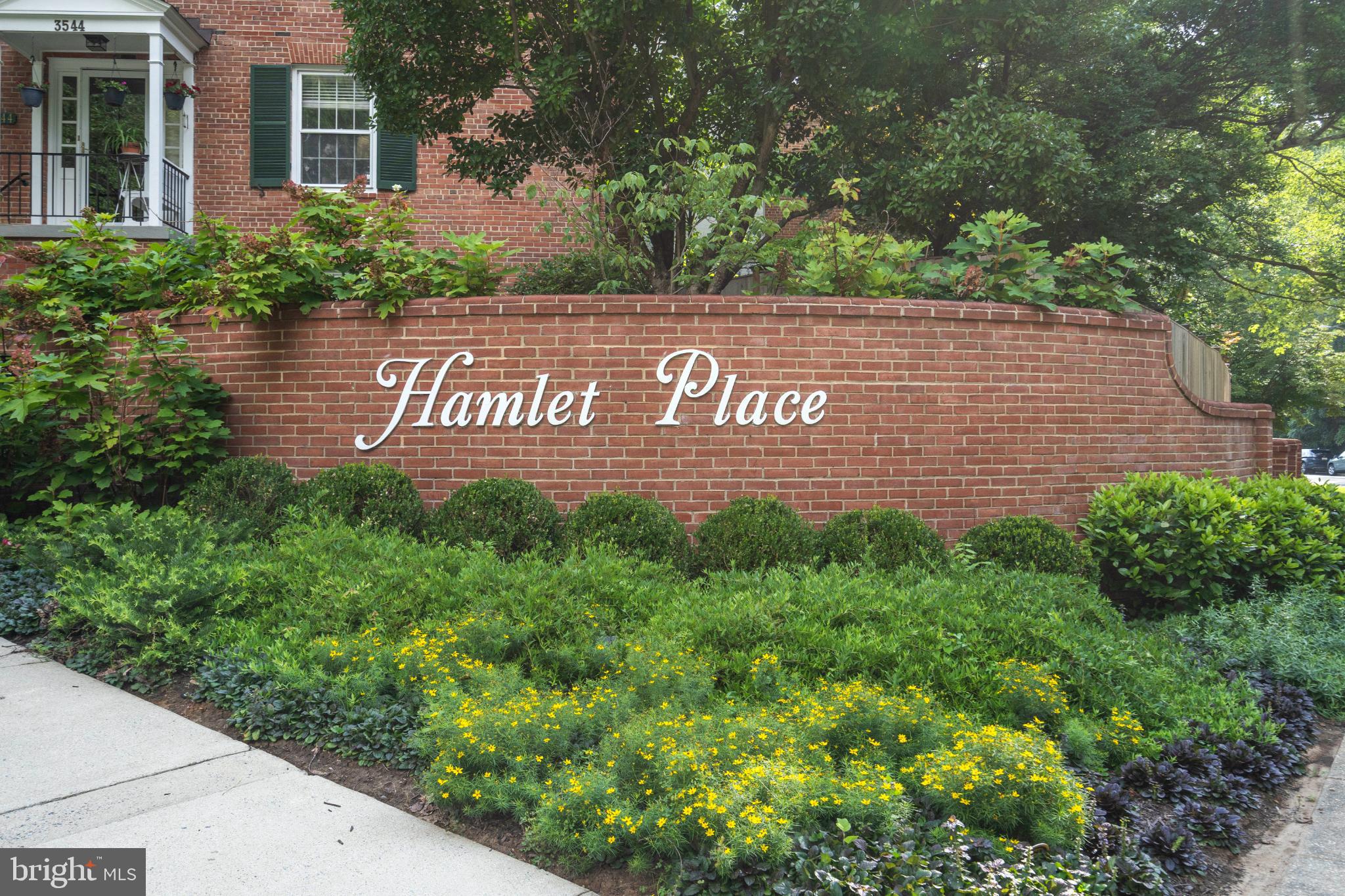 HAMLET PLACE - Residential