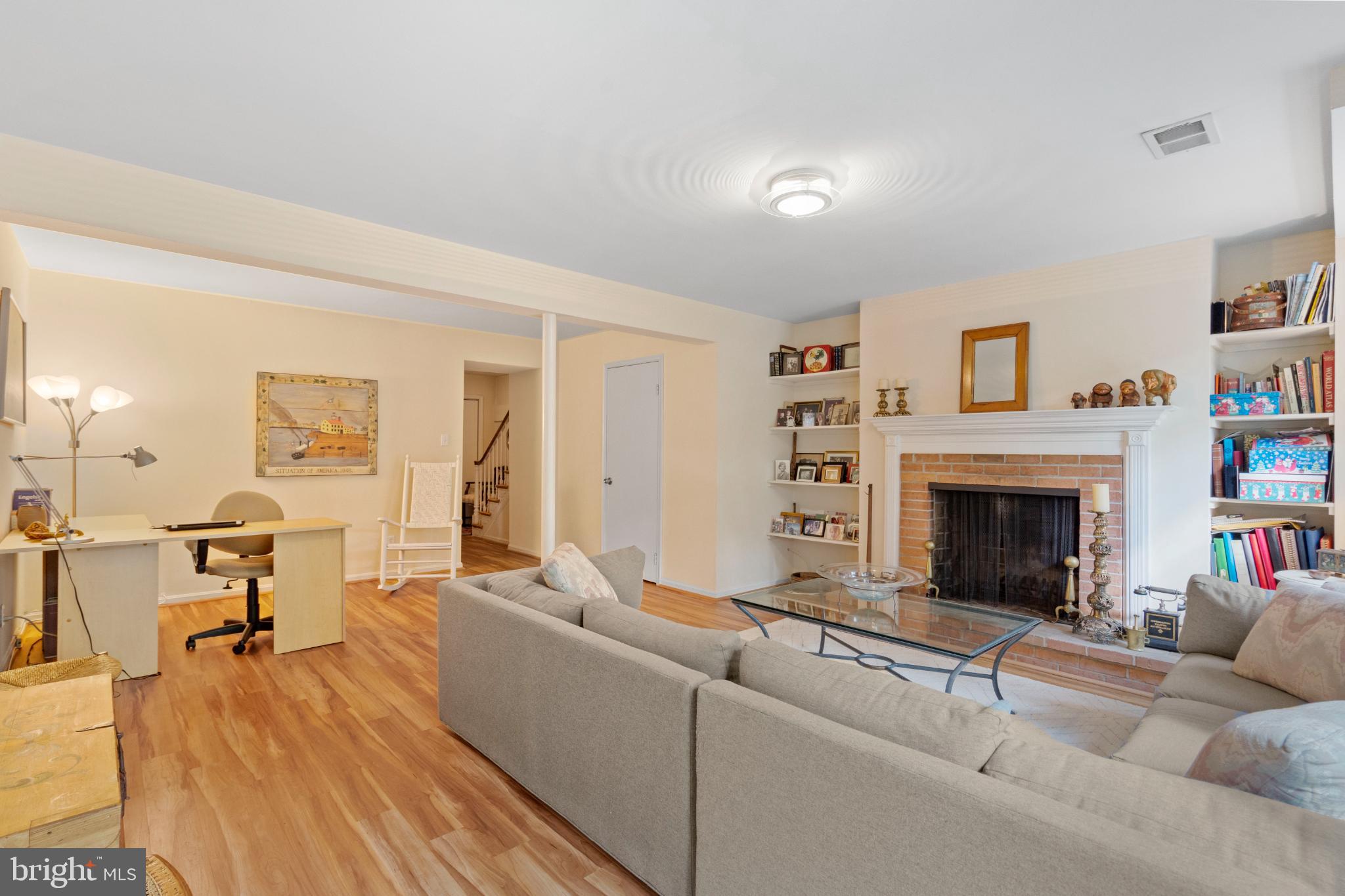 HAMLET PLACE - Residential