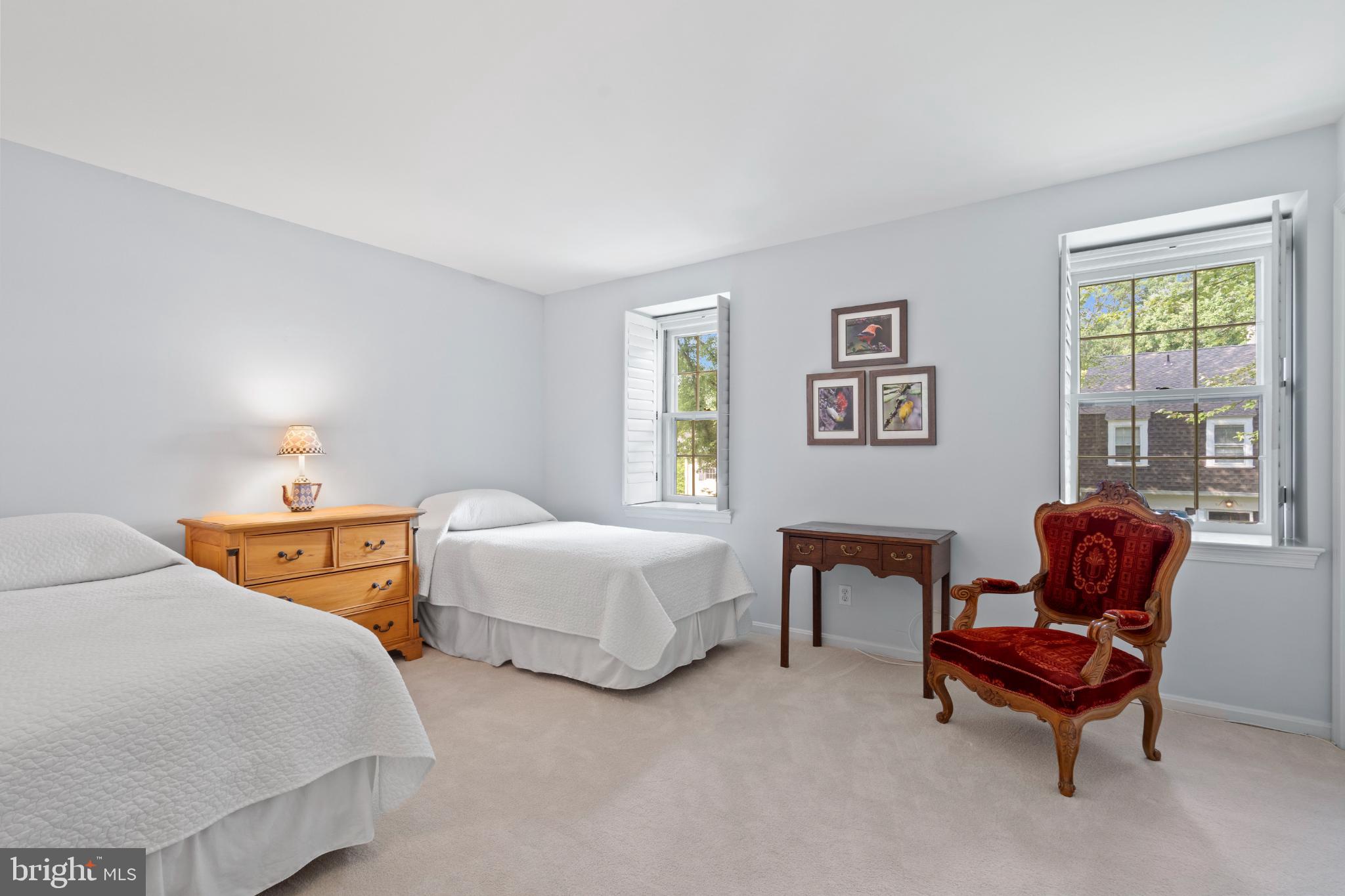 HAMLET PLACE - Residential