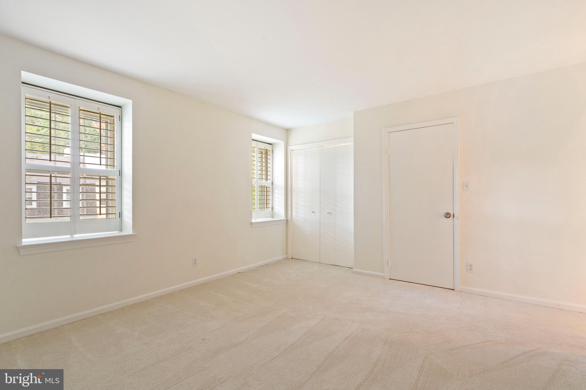 HAMLET PLACE - Residential