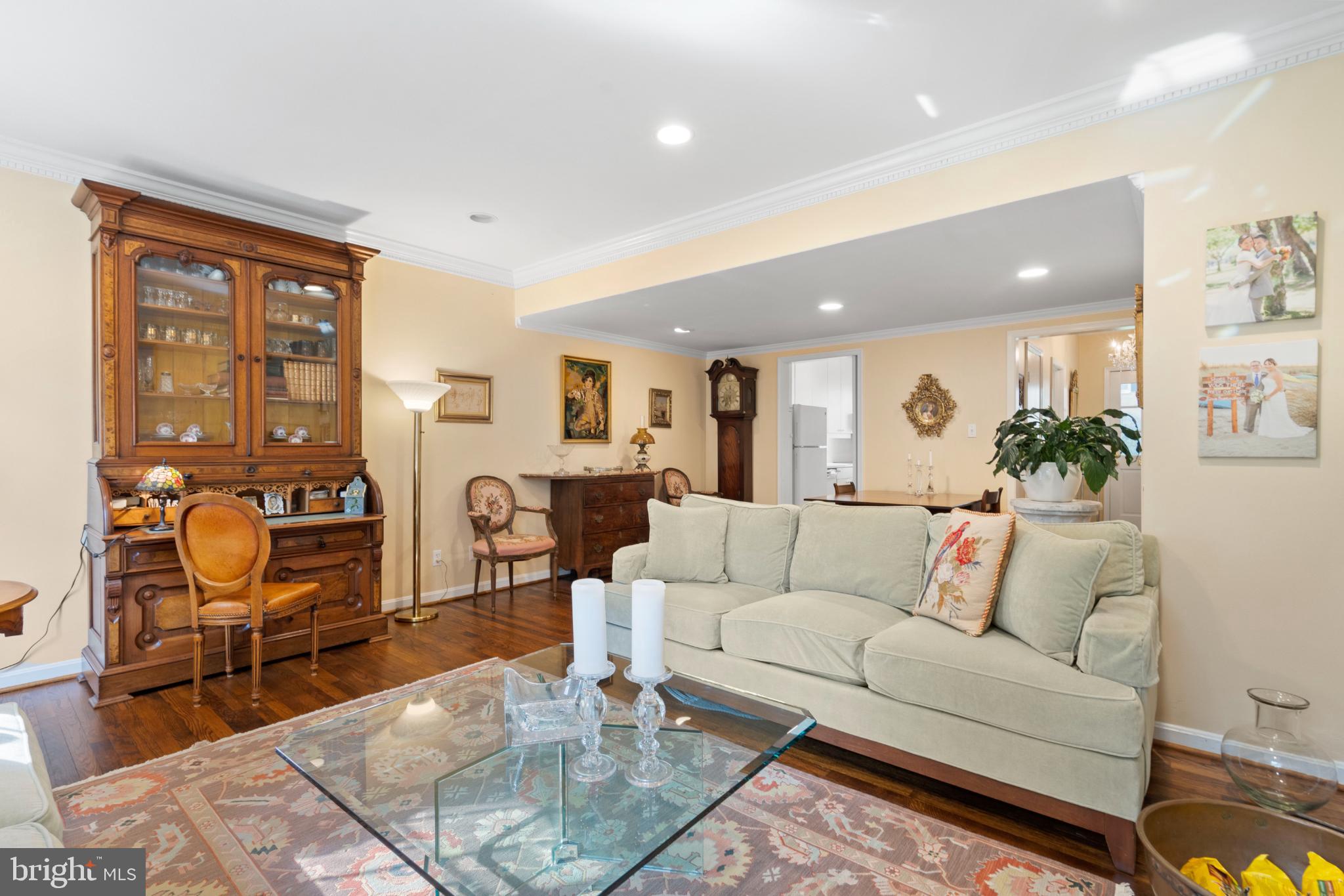 HAMLET PLACE - Residential