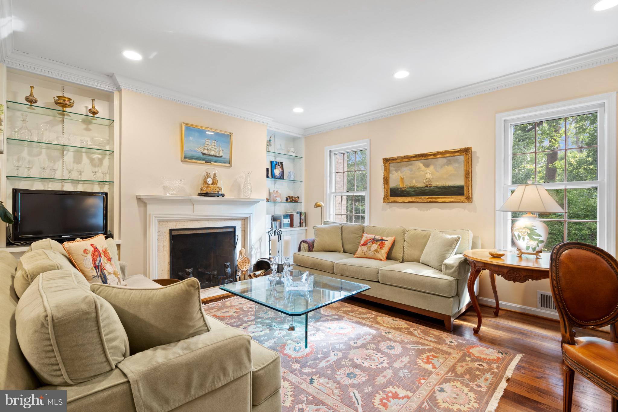 HAMLET PLACE - Residential