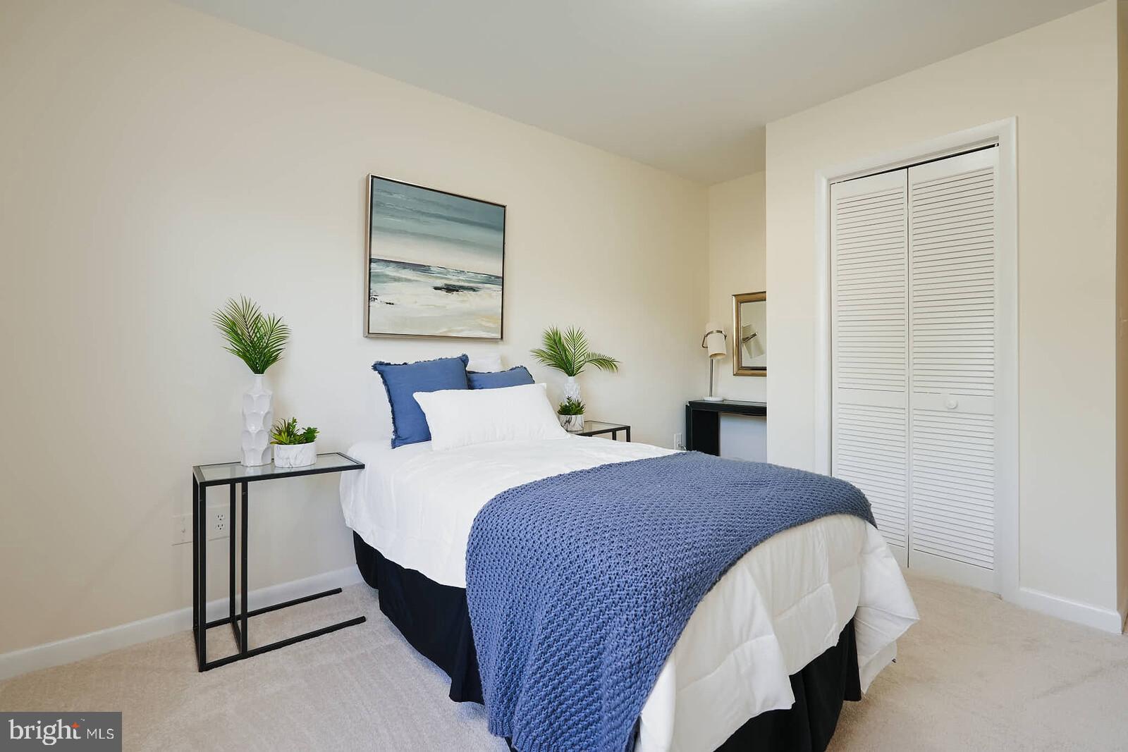 WARRENTON LAKES - Residential