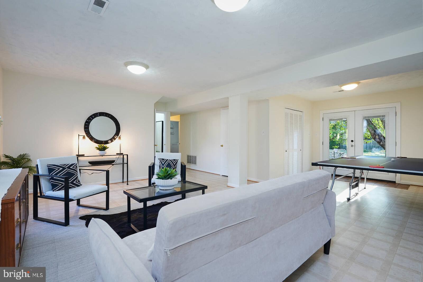 WARRENTON LAKES - Residential