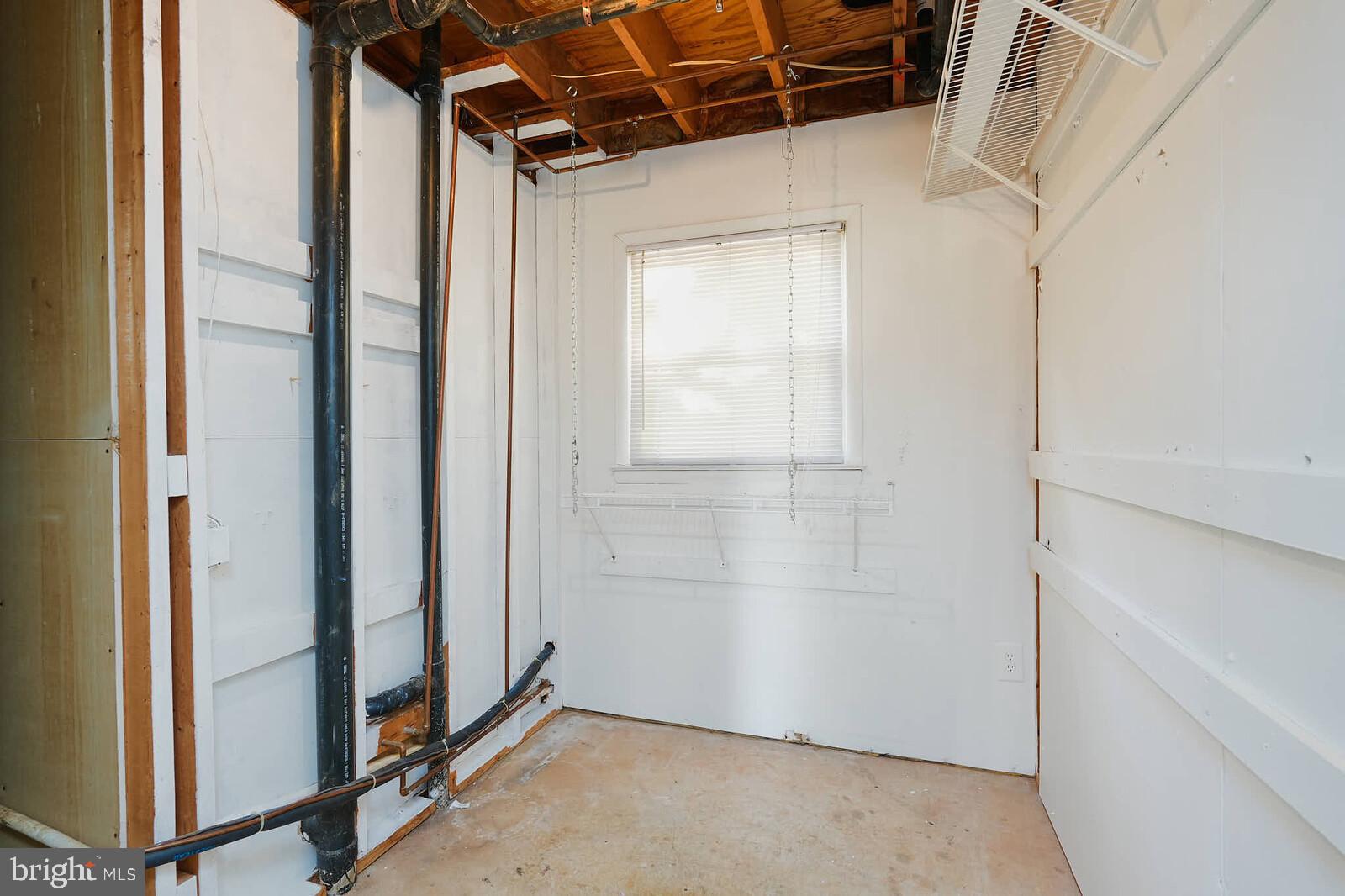 WARRENTON LAKES - Residential