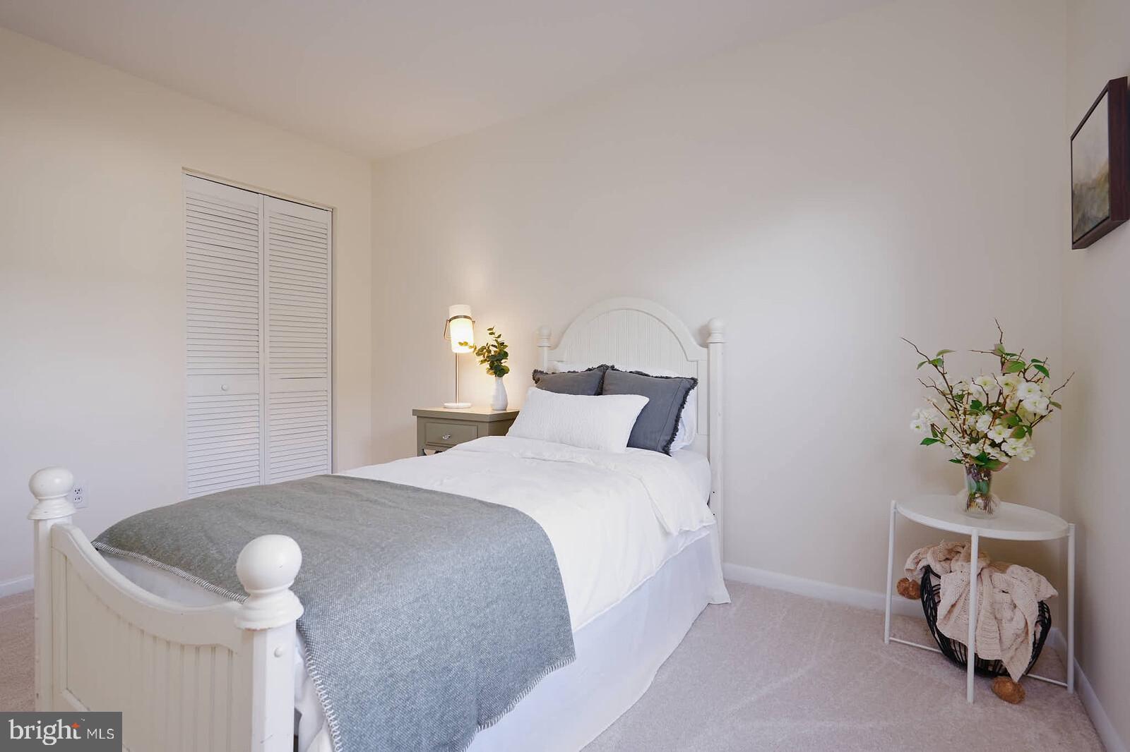 WARRENTON LAKES - Residential