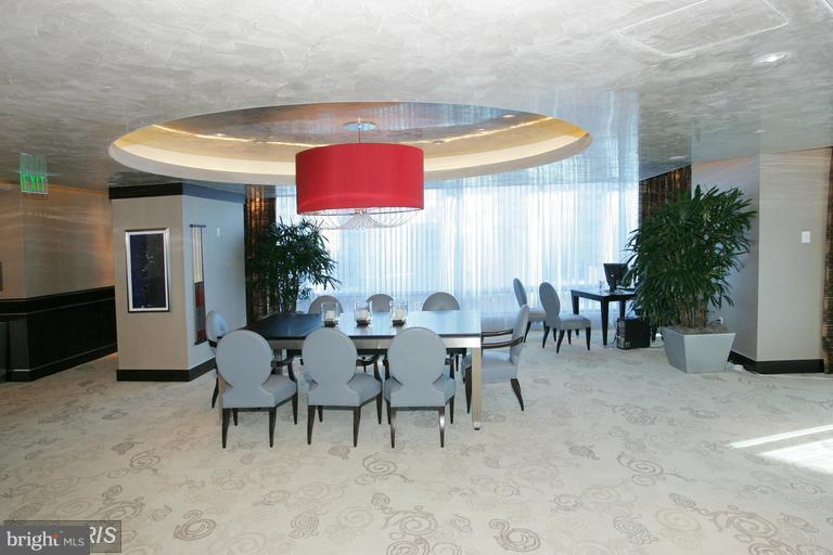 ROSSLYN - Residential Lease