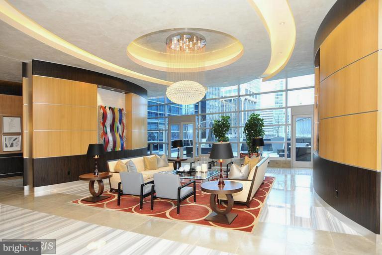 ROSSLYN - Residential Lease