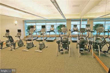 ROSSLYN - Residential Lease