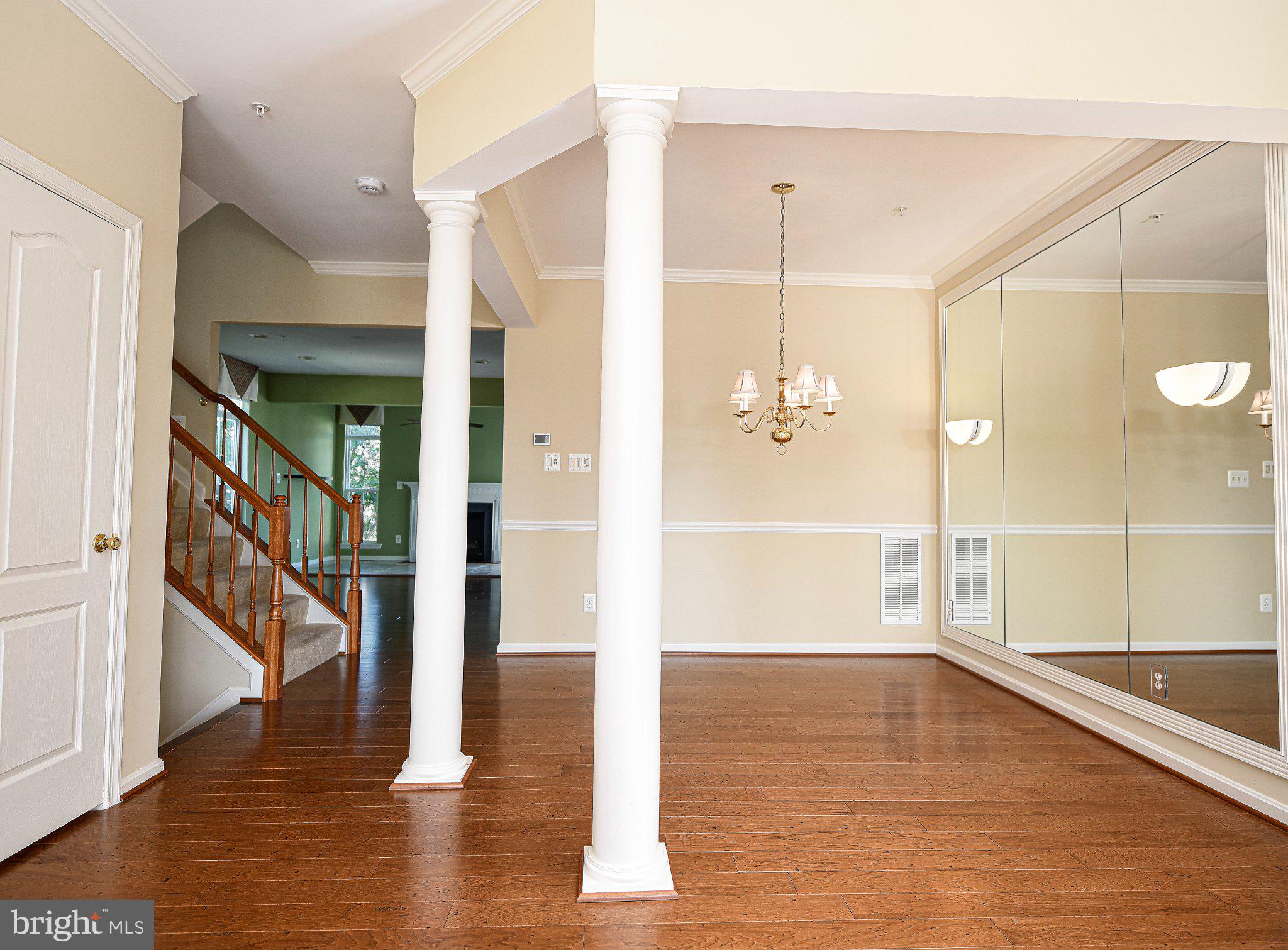 1709 MOHEGAN DRIVE 1043