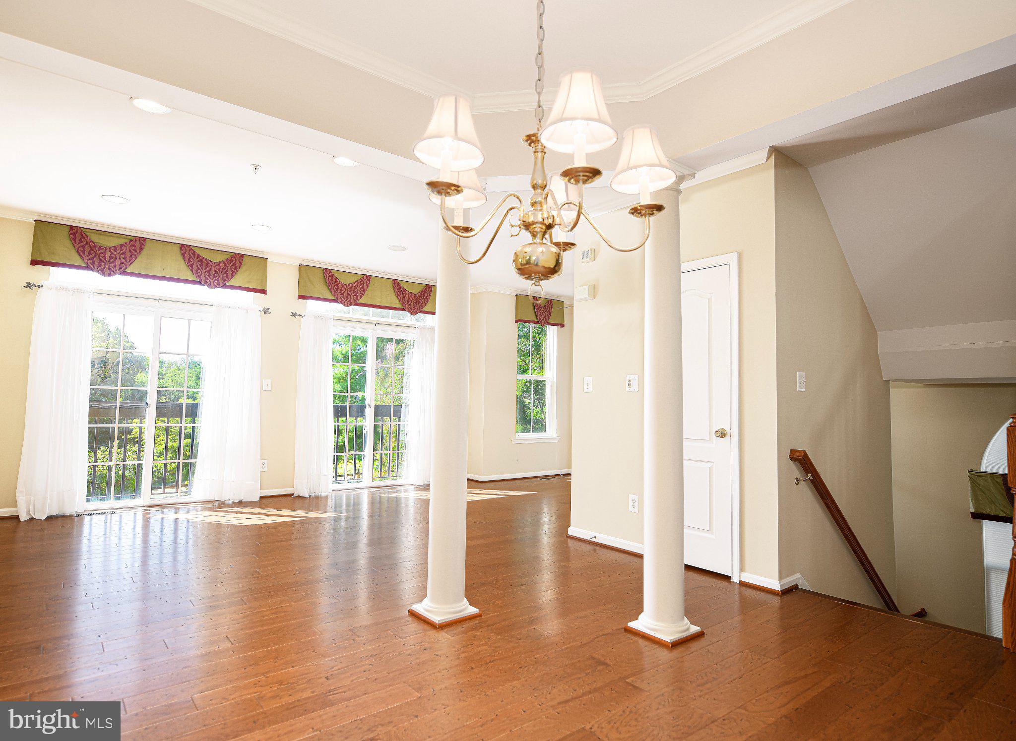 1709 MOHEGAN DRIVE 1043