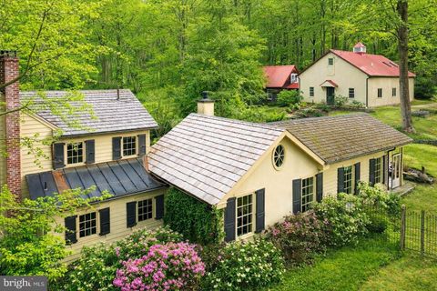 6338 OLD CARVERSVILLE ROAD CARVERSVILLE PA 18913