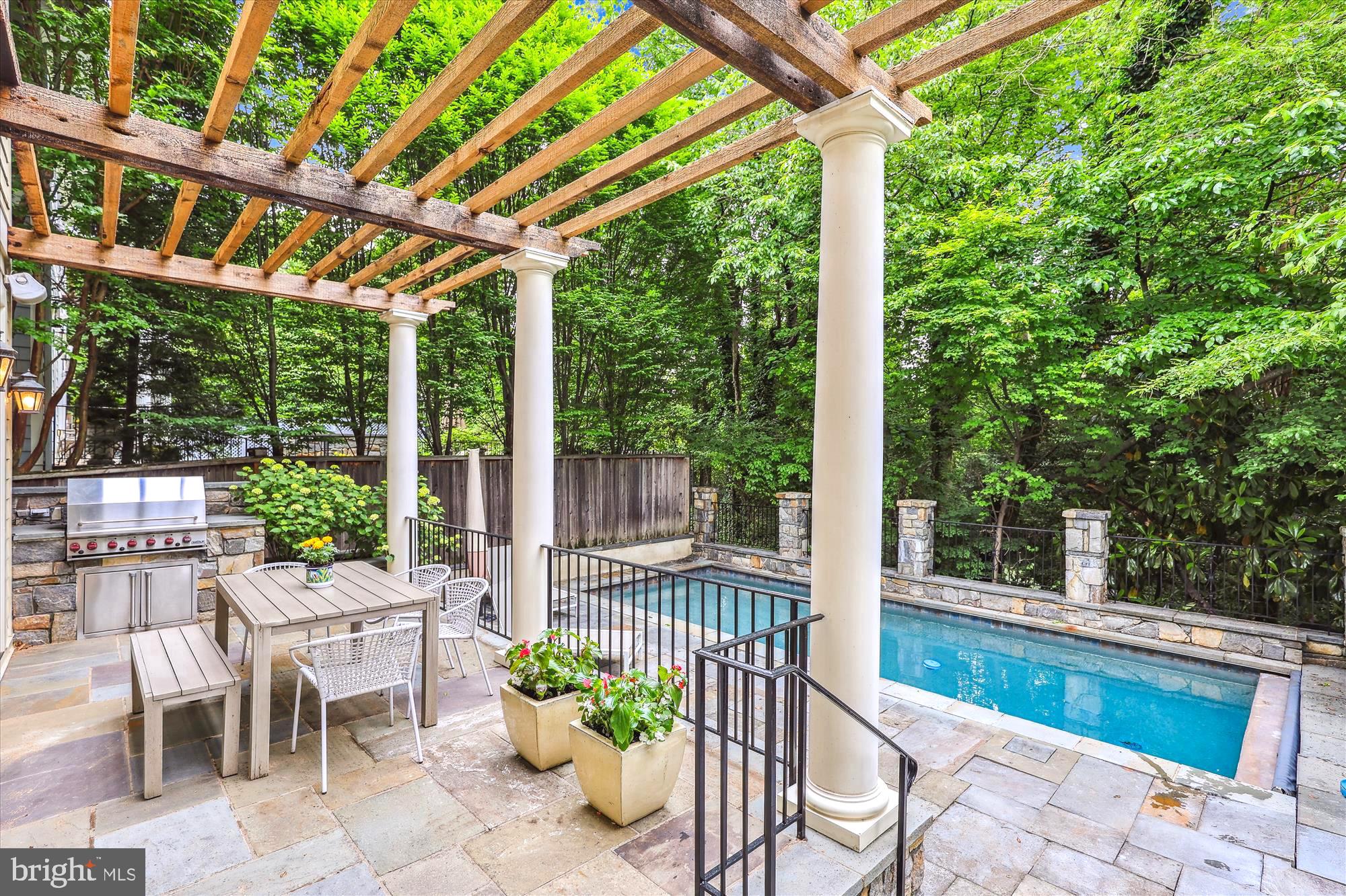 BERKLEY - Residential