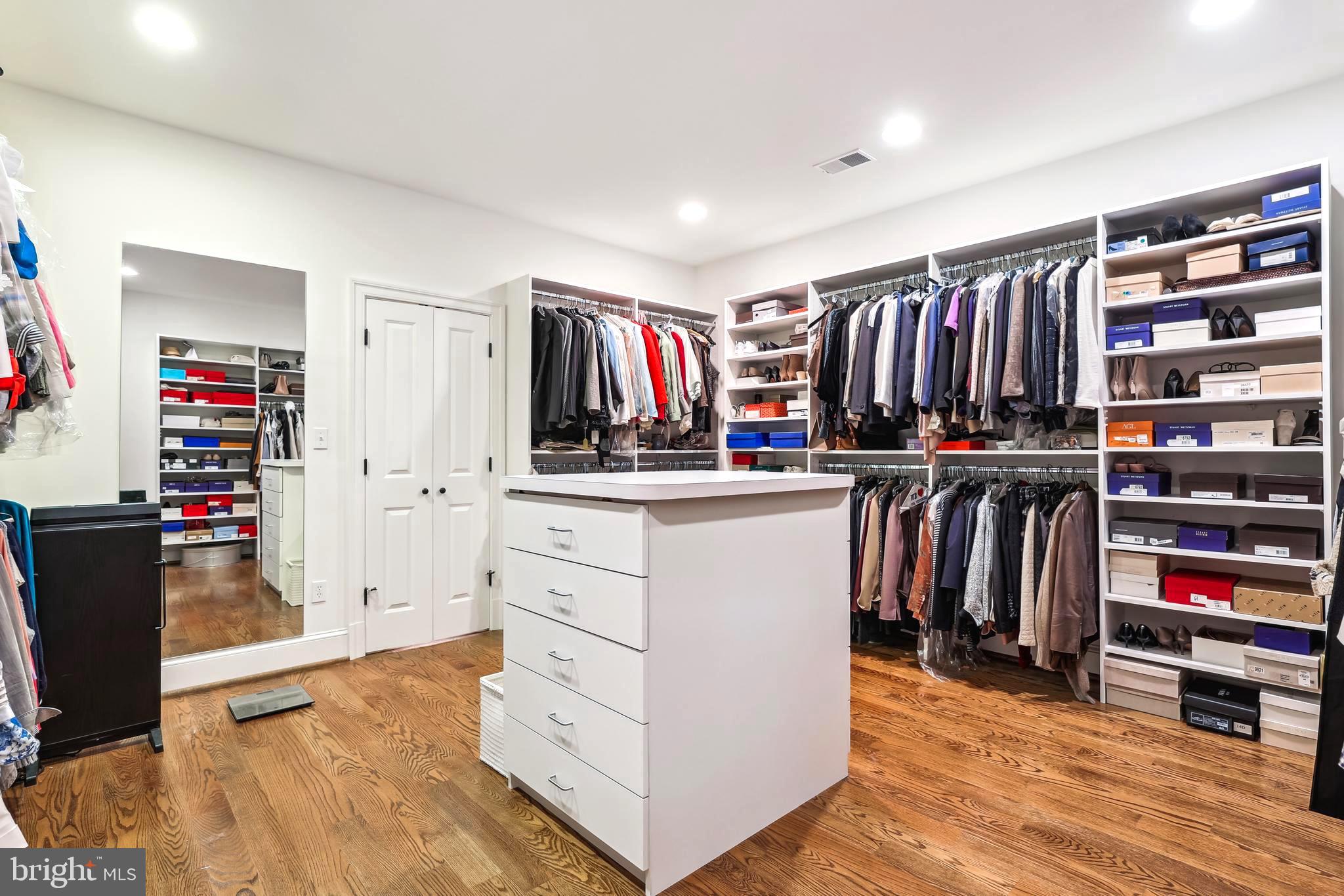 BERKLEY - Residential