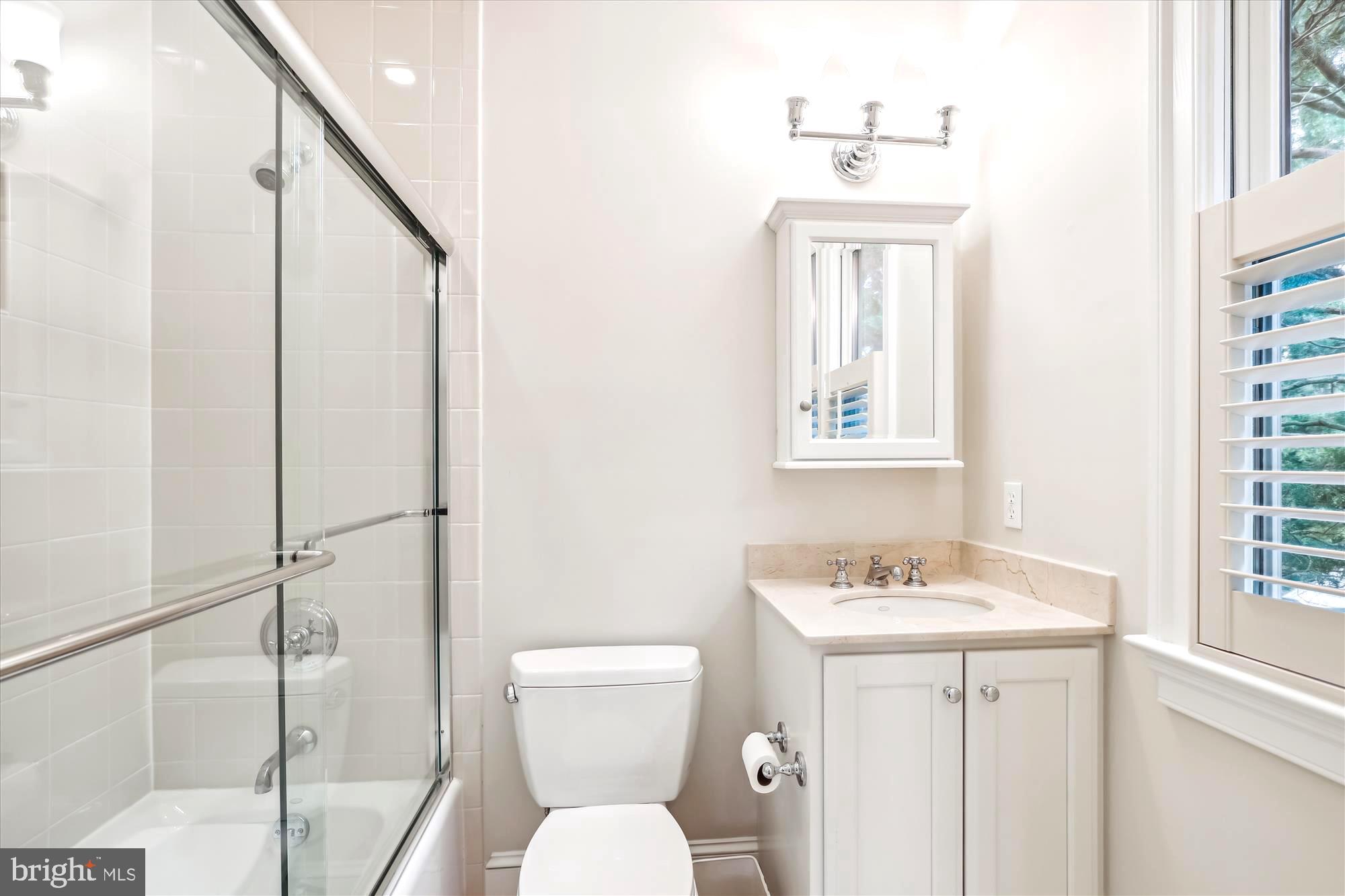 BERKLEY - Residential