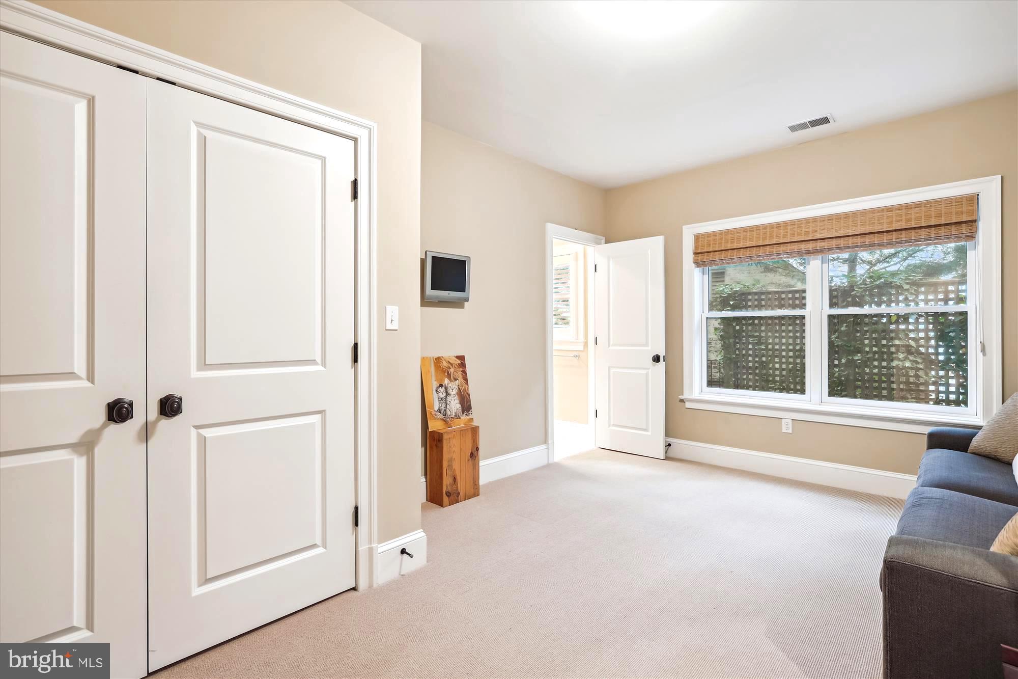 BERKLEY - Residential