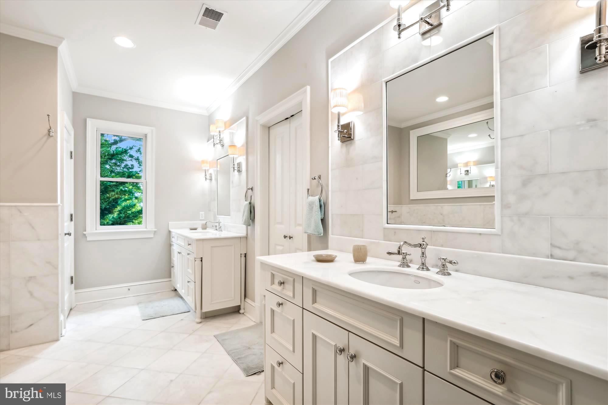 BERKLEY - Residential