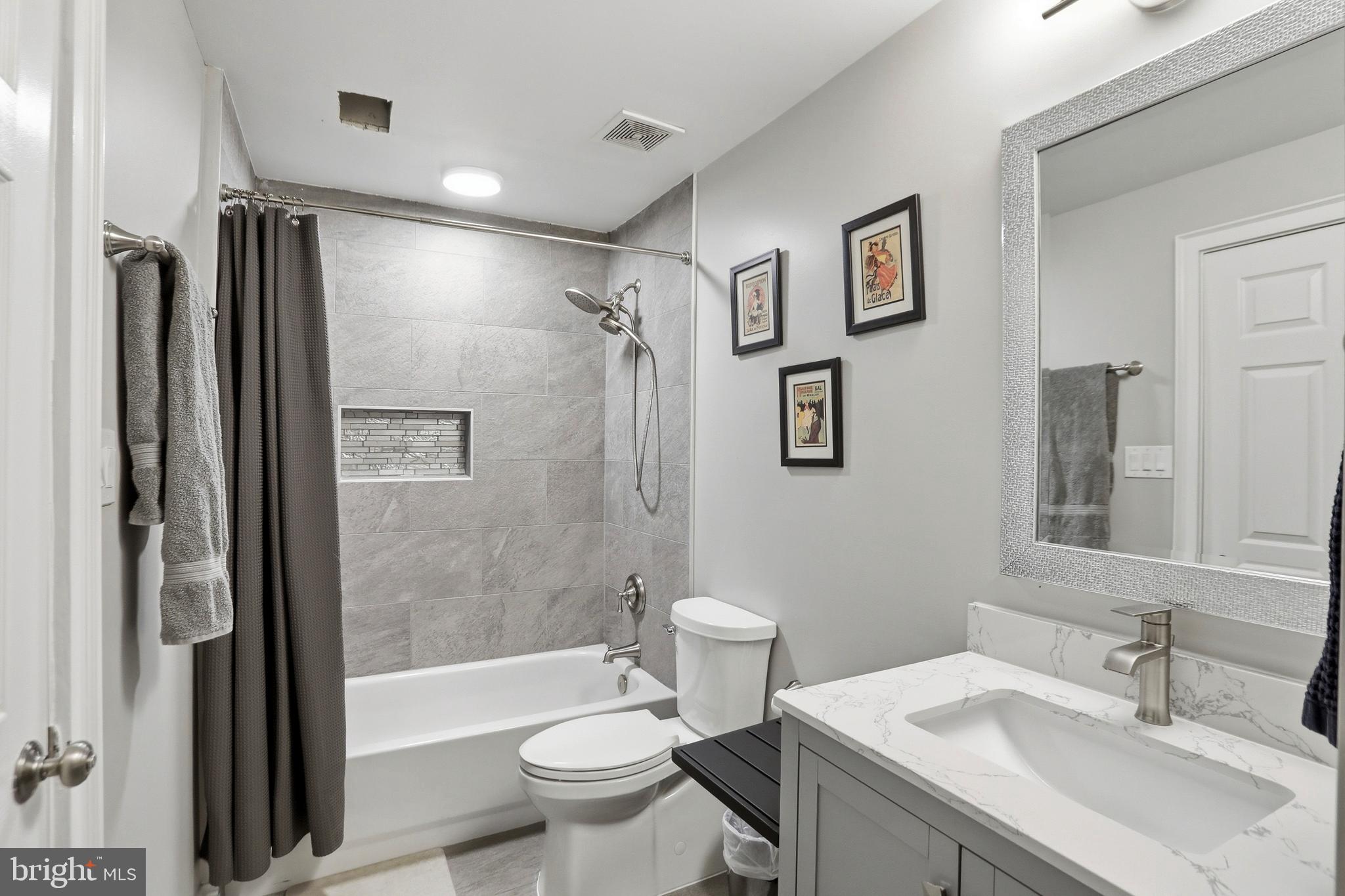 VILLAGES OF PURCELLVILLE - Residential