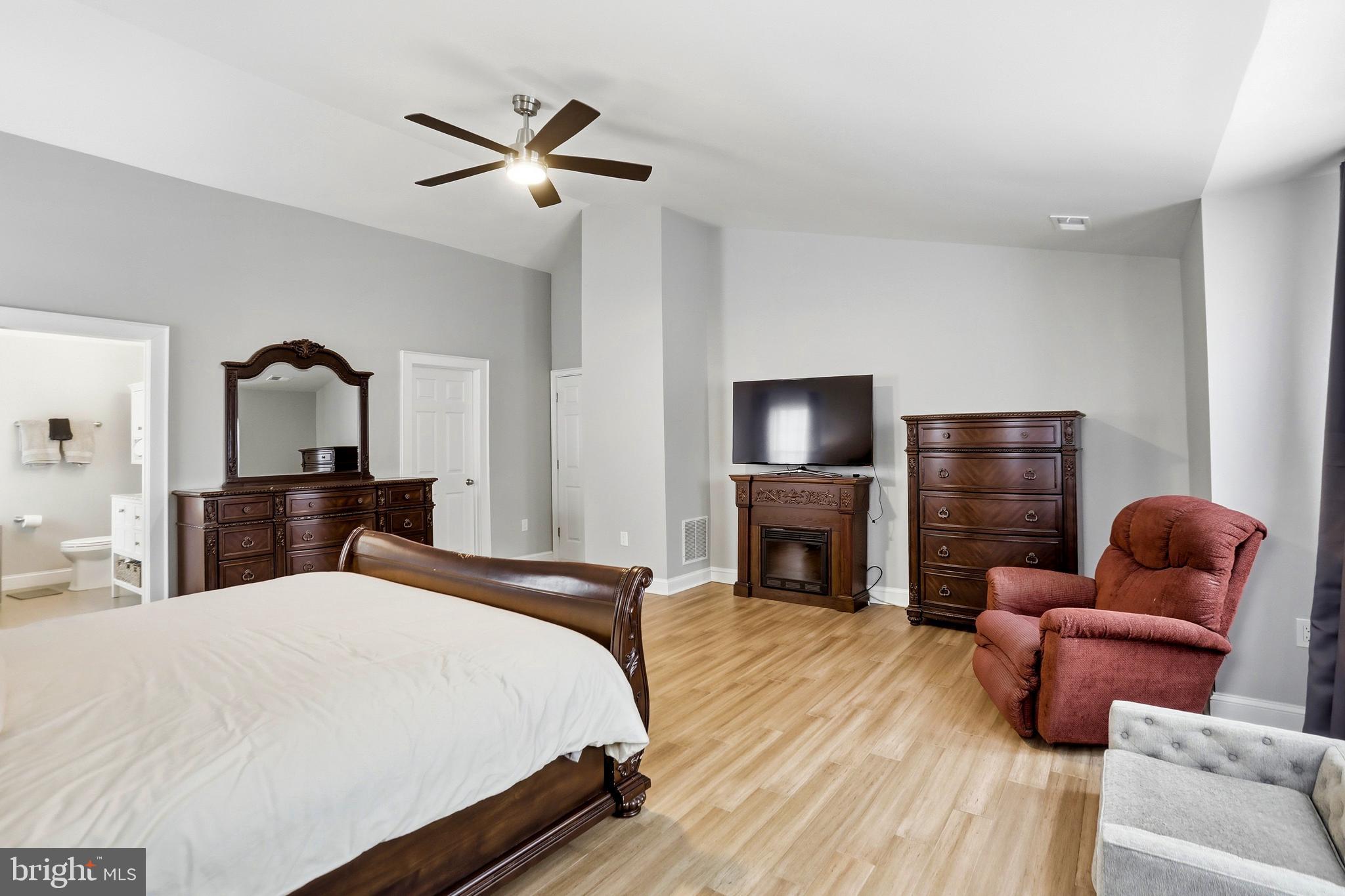 VILLAGES OF PURCELLVILLE - Residential