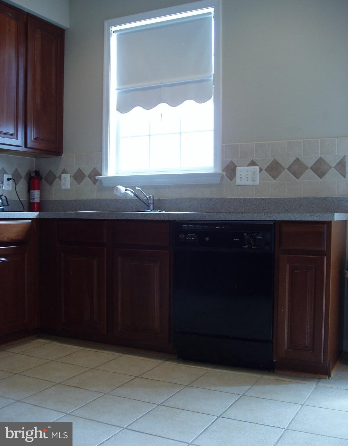 DALE CITY - Residential Lease