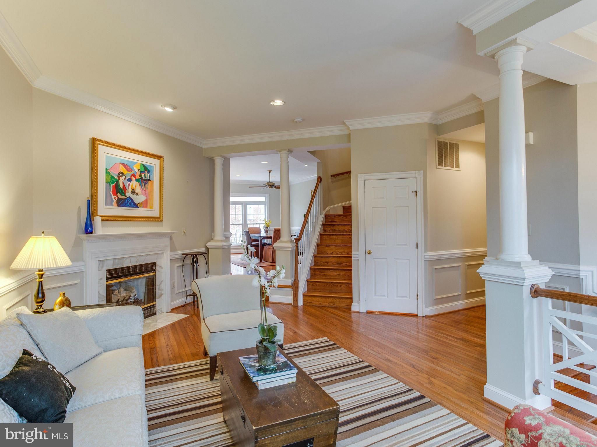 BARCROFT MEWS - Residential