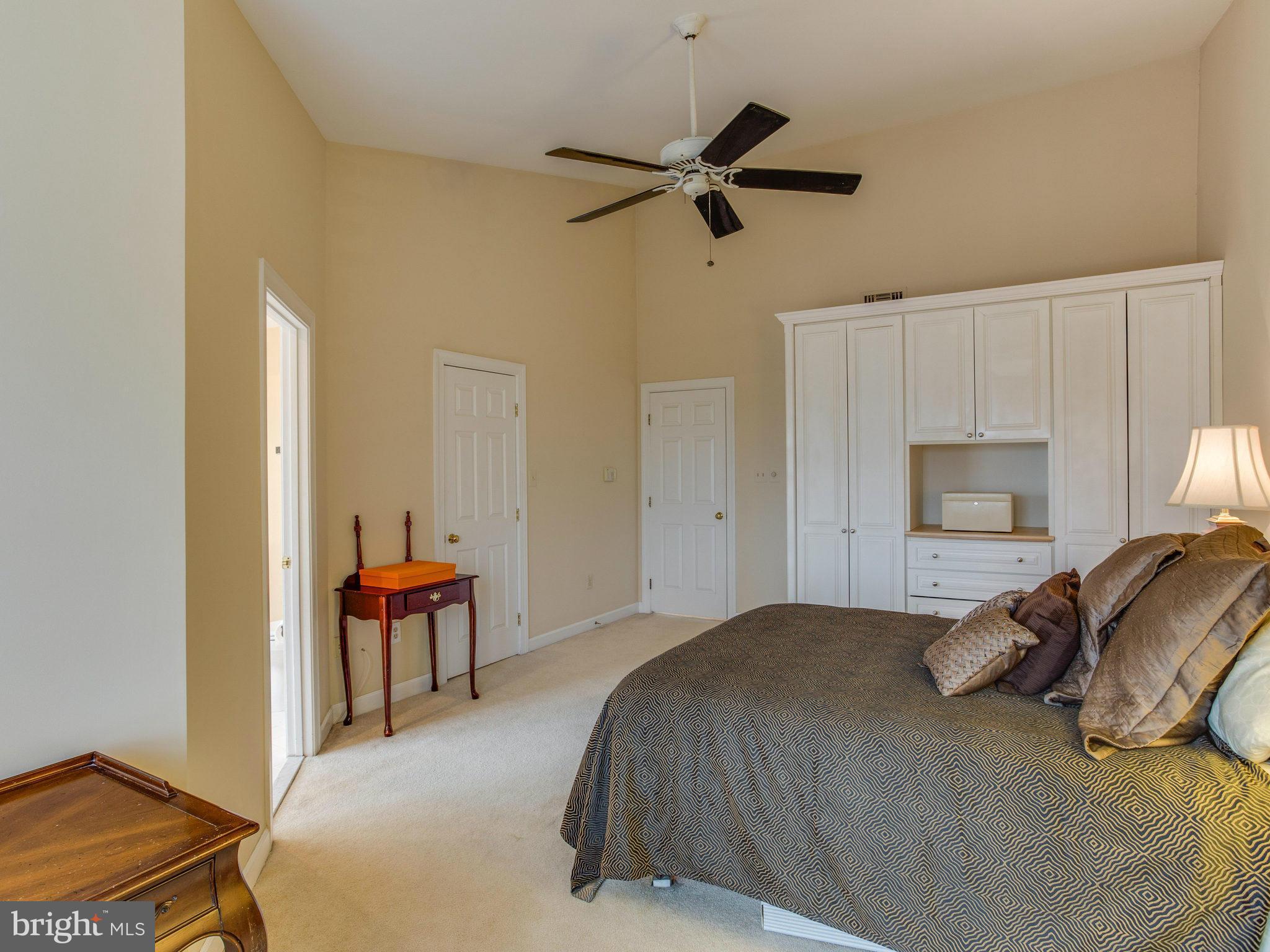 BARCROFT MEWS - Residential