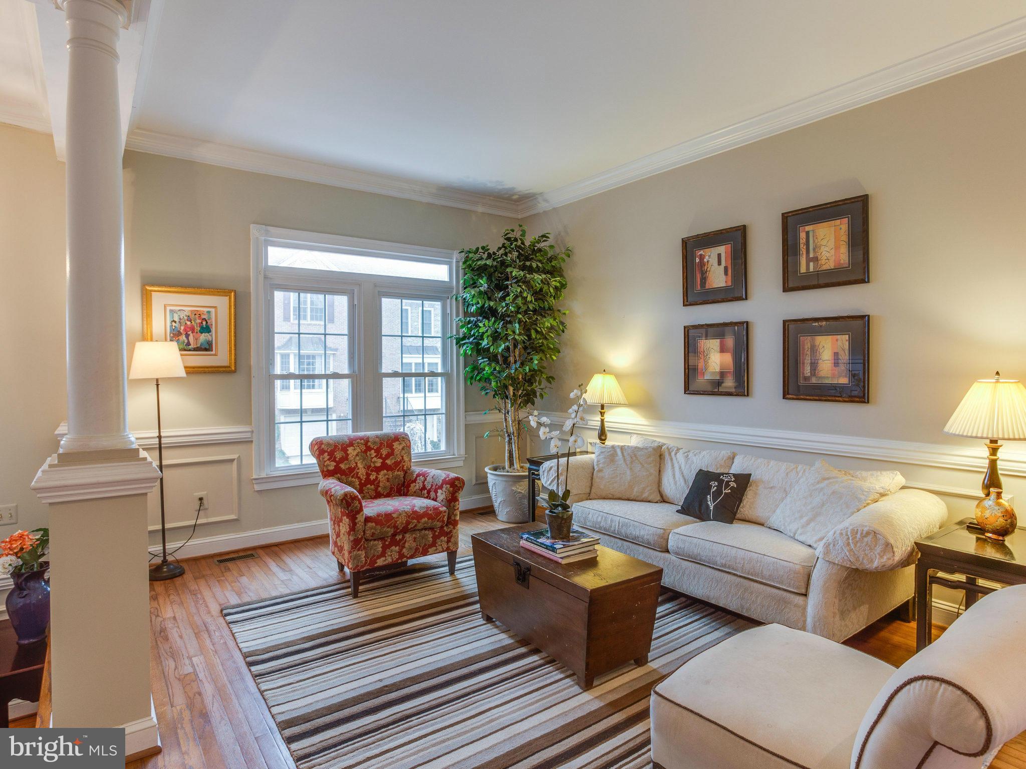 BARCROFT MEWS - Residential