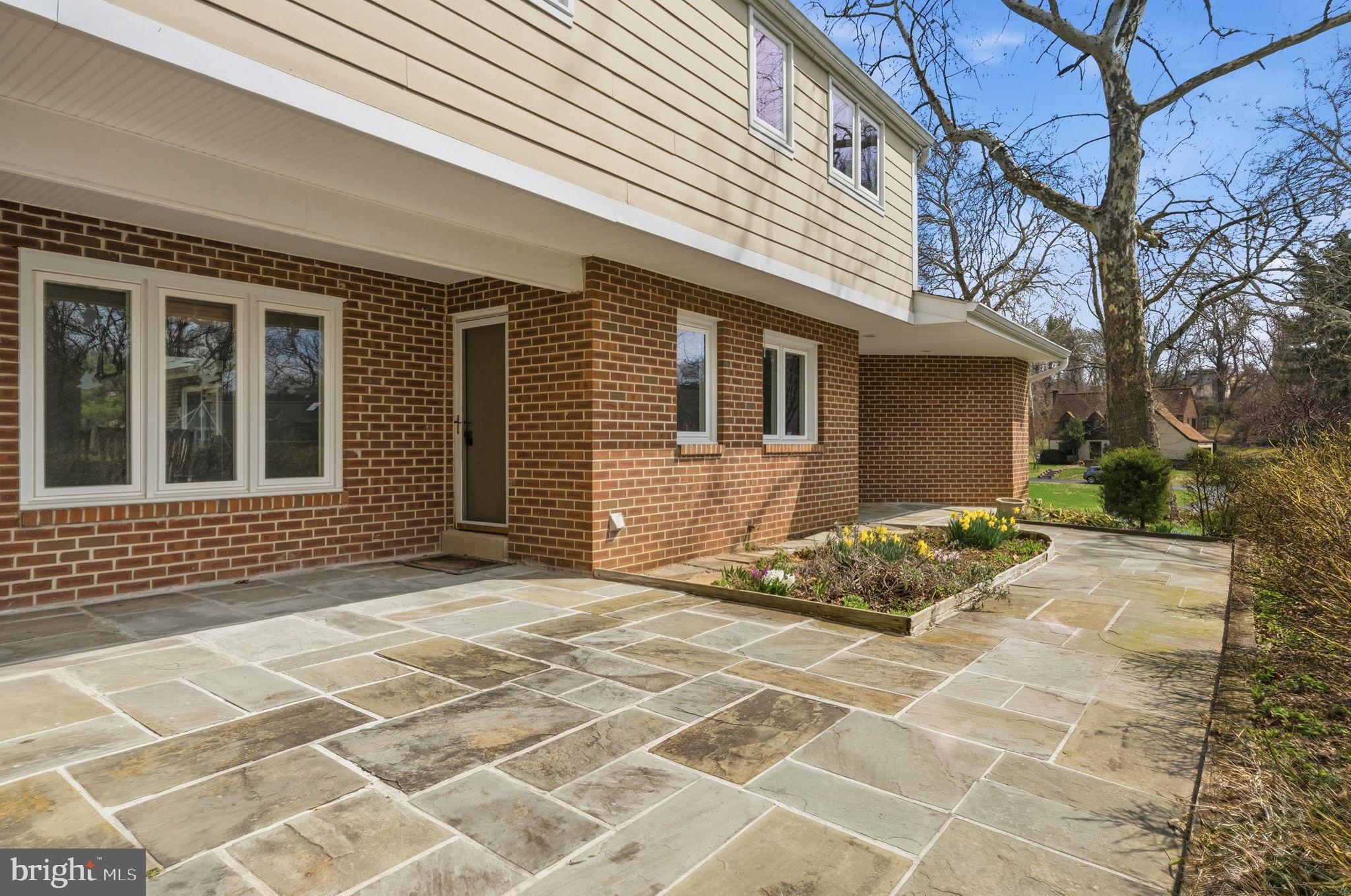 HERSHEYS MILL ESTS - Residential