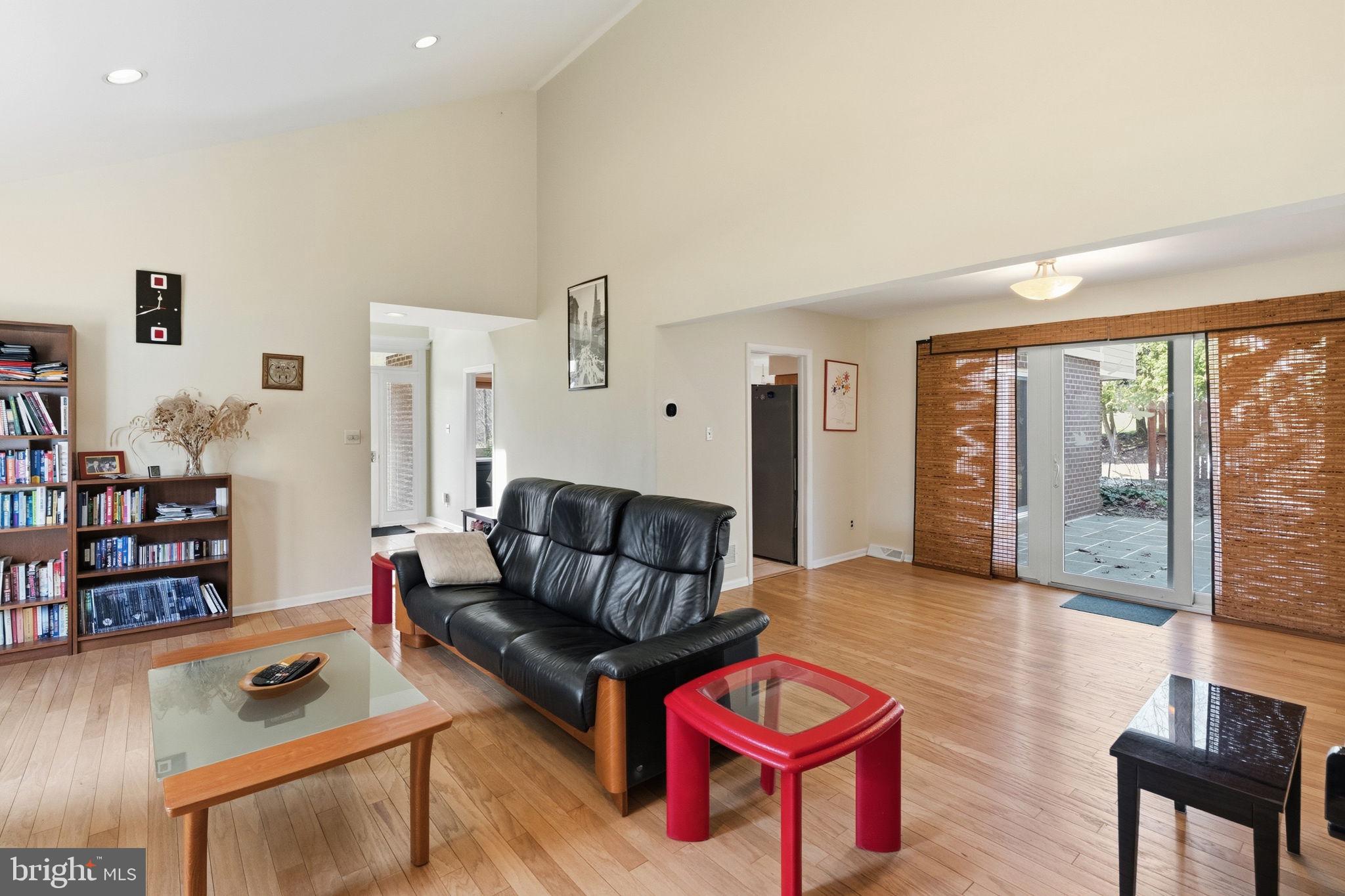 HERSHEYS MILL ESTS - Residential