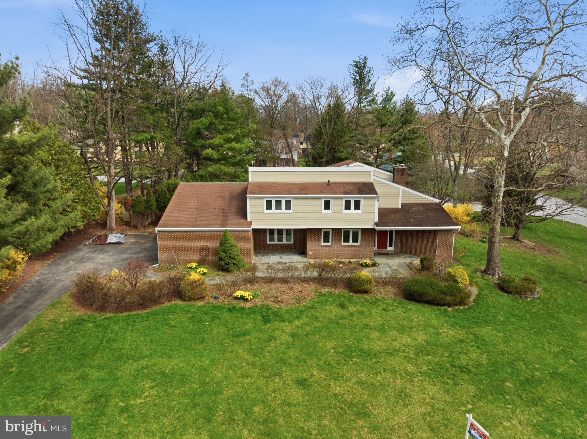 HERSHEYS MILL ESTS - Residential