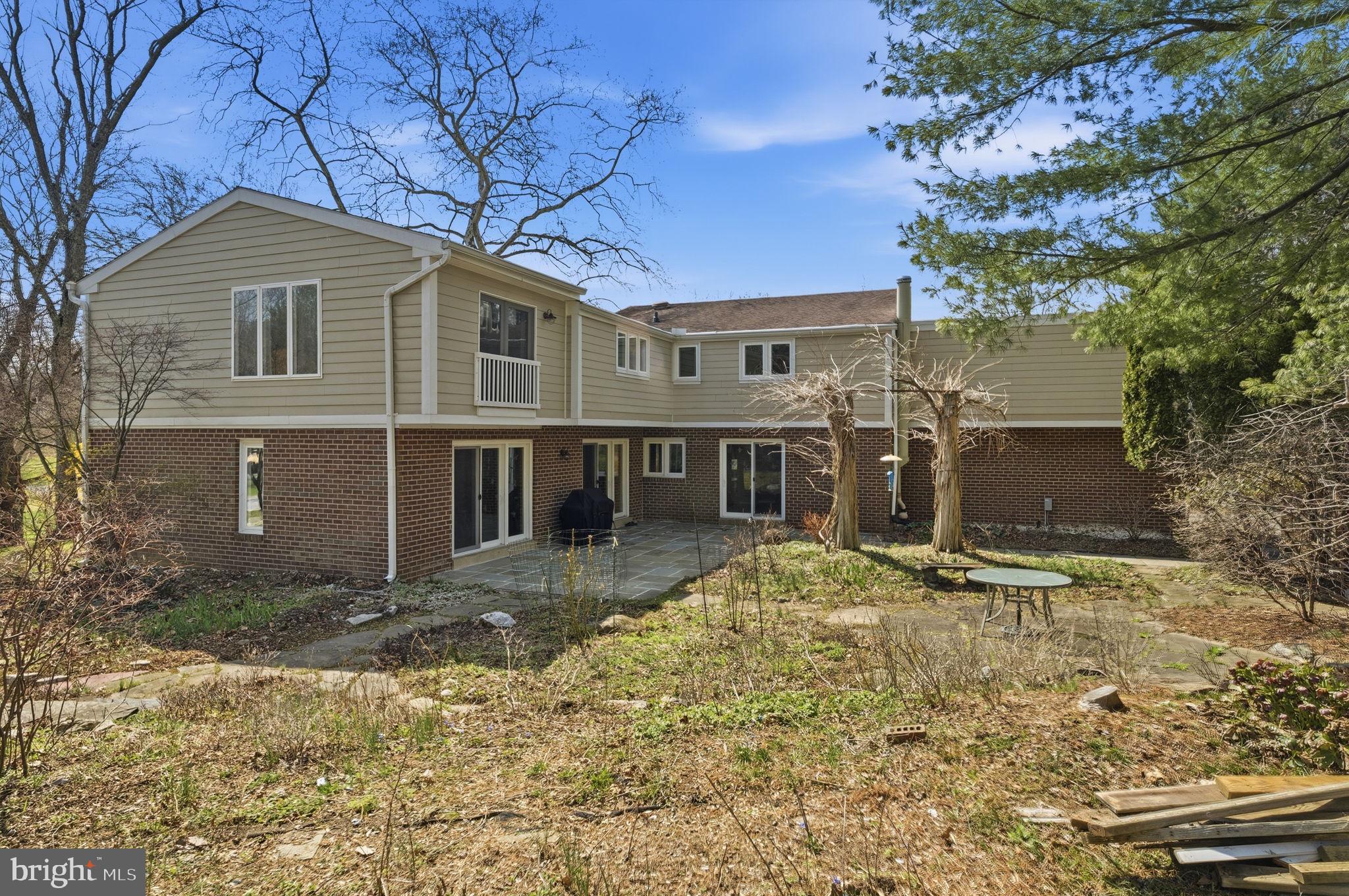 HERSHEYS MILL ESTS - Residential