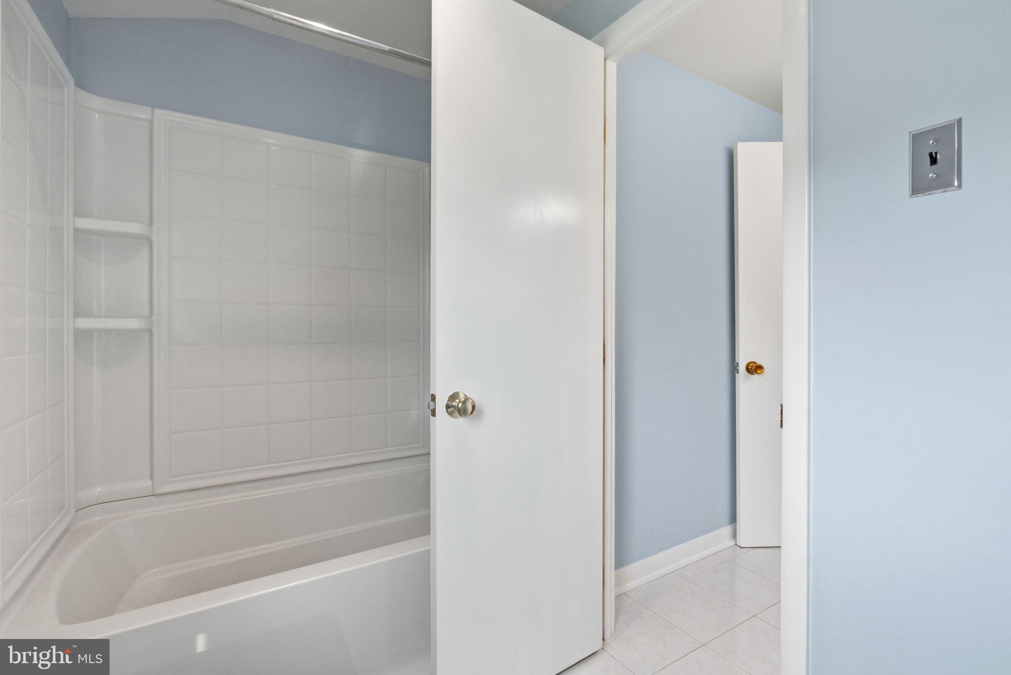 HERSHEYS MILL ESTS - Residential