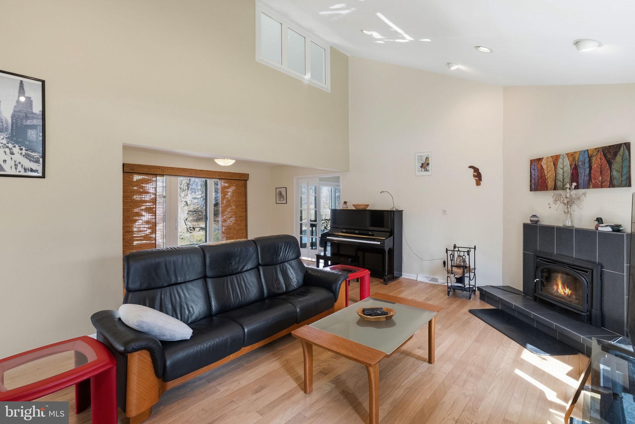 HERSHEYS MILL ESTS - Residential