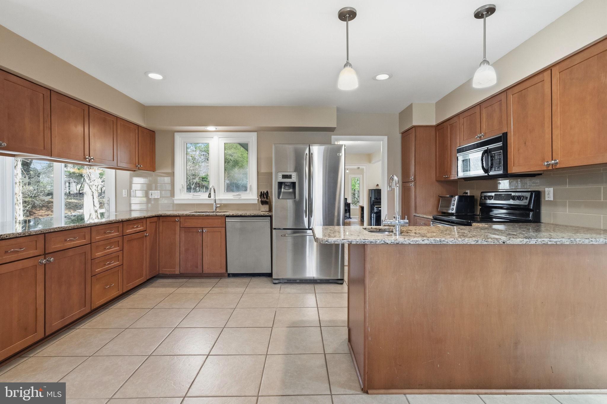 HERSHEYS MILL ESTS - Residential